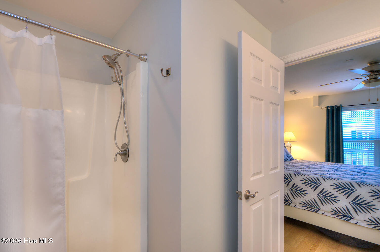 100566241 | Photo 28