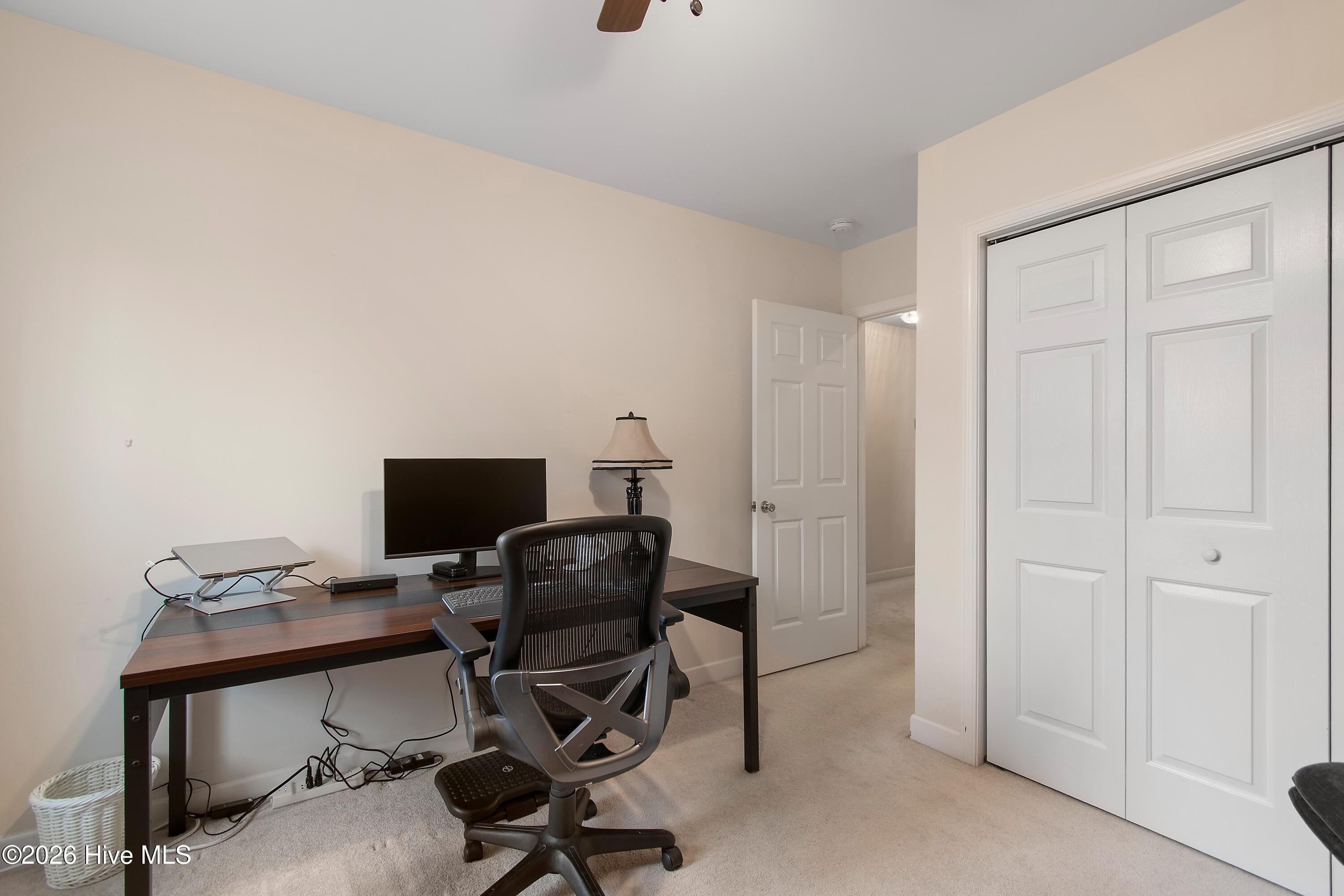 100558212 | Photo 33