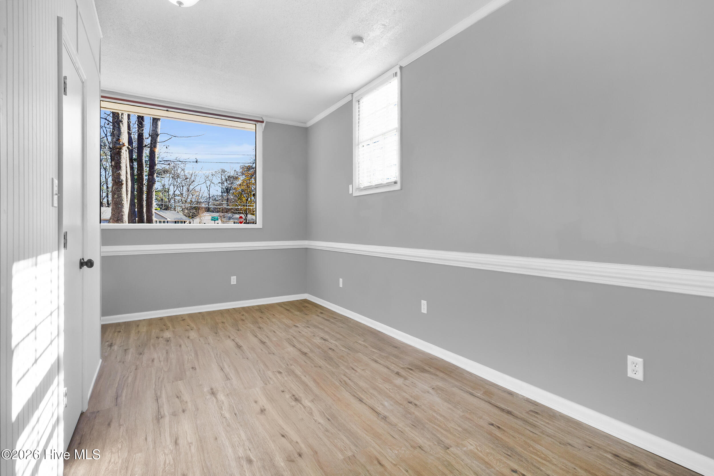 100547330 | Photo 17