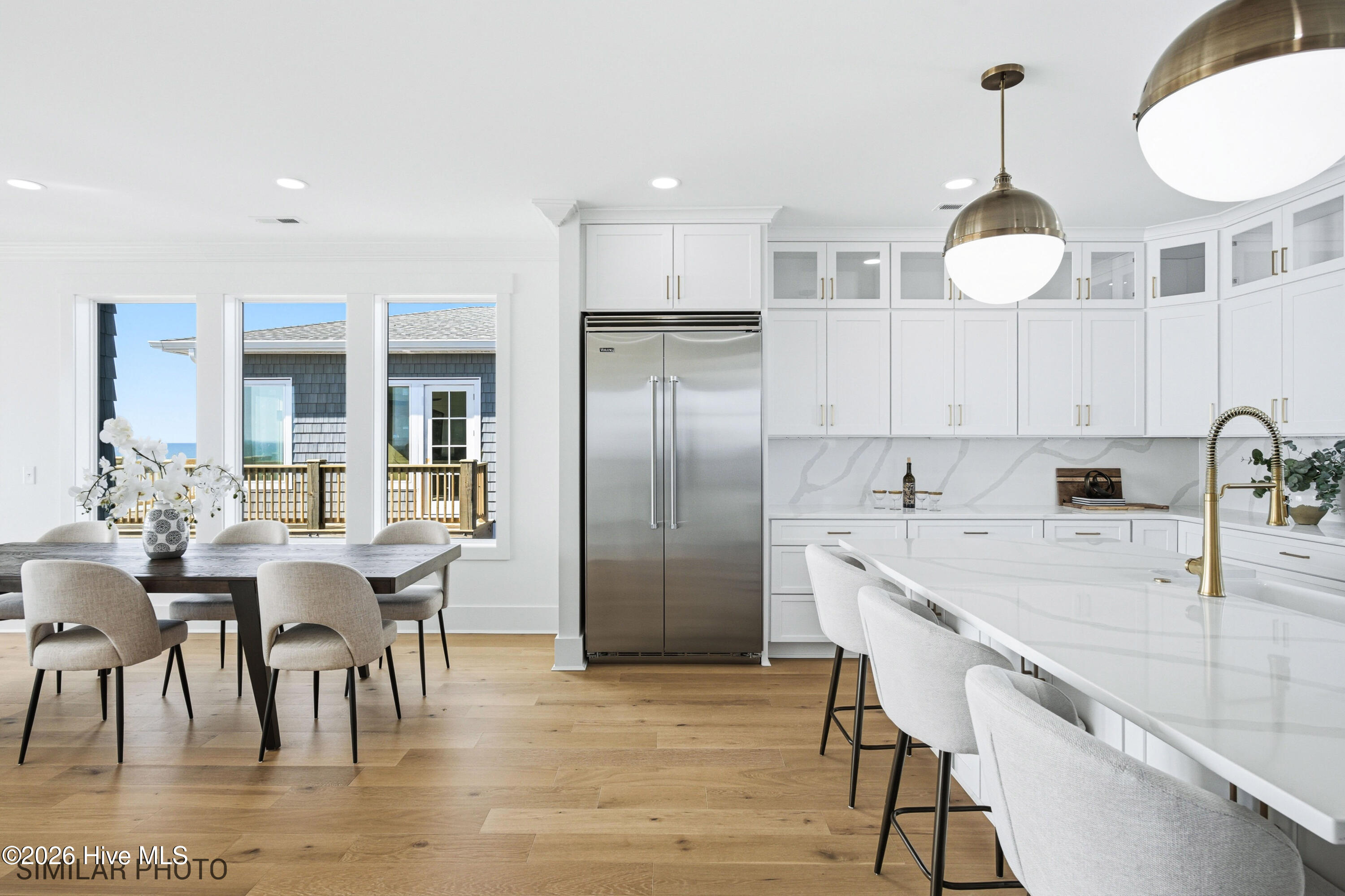 100508020 | Photo 11