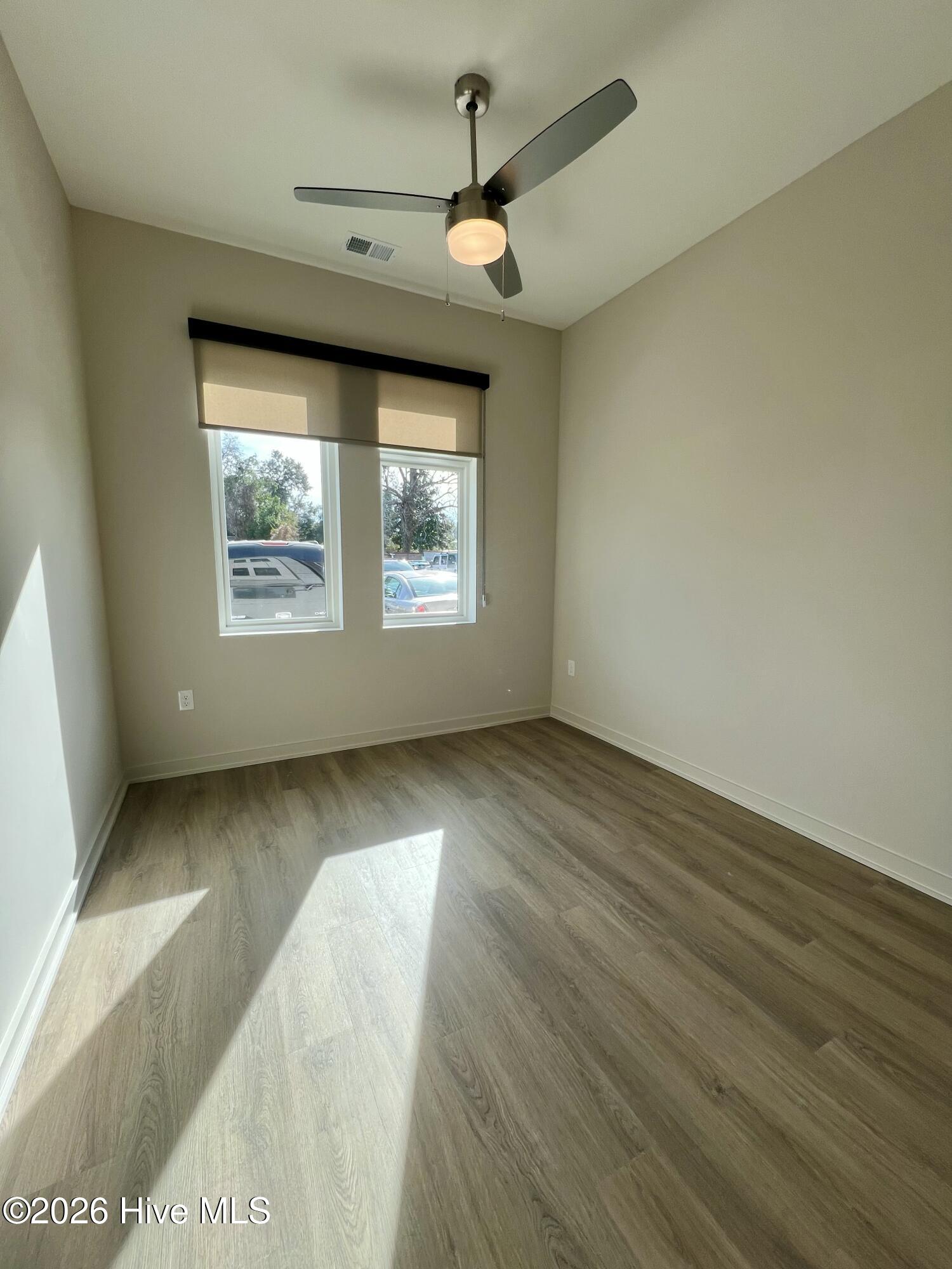 100547263 | Photo 12