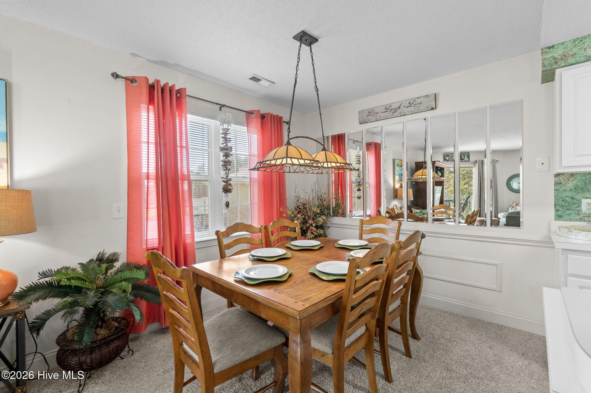 100558882 | Photo 16