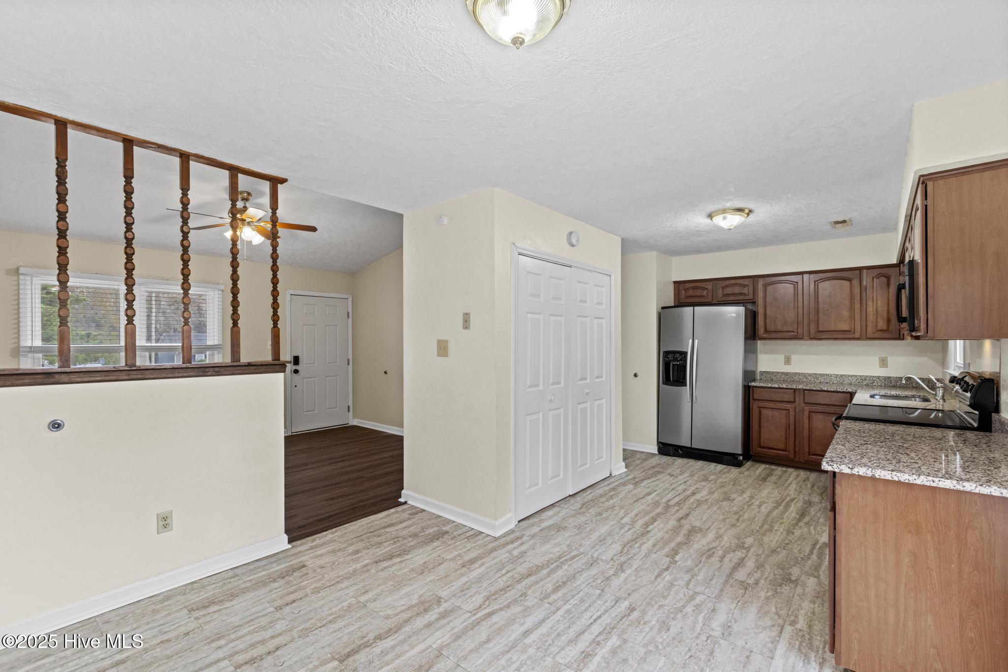 100546769 | Photo 11