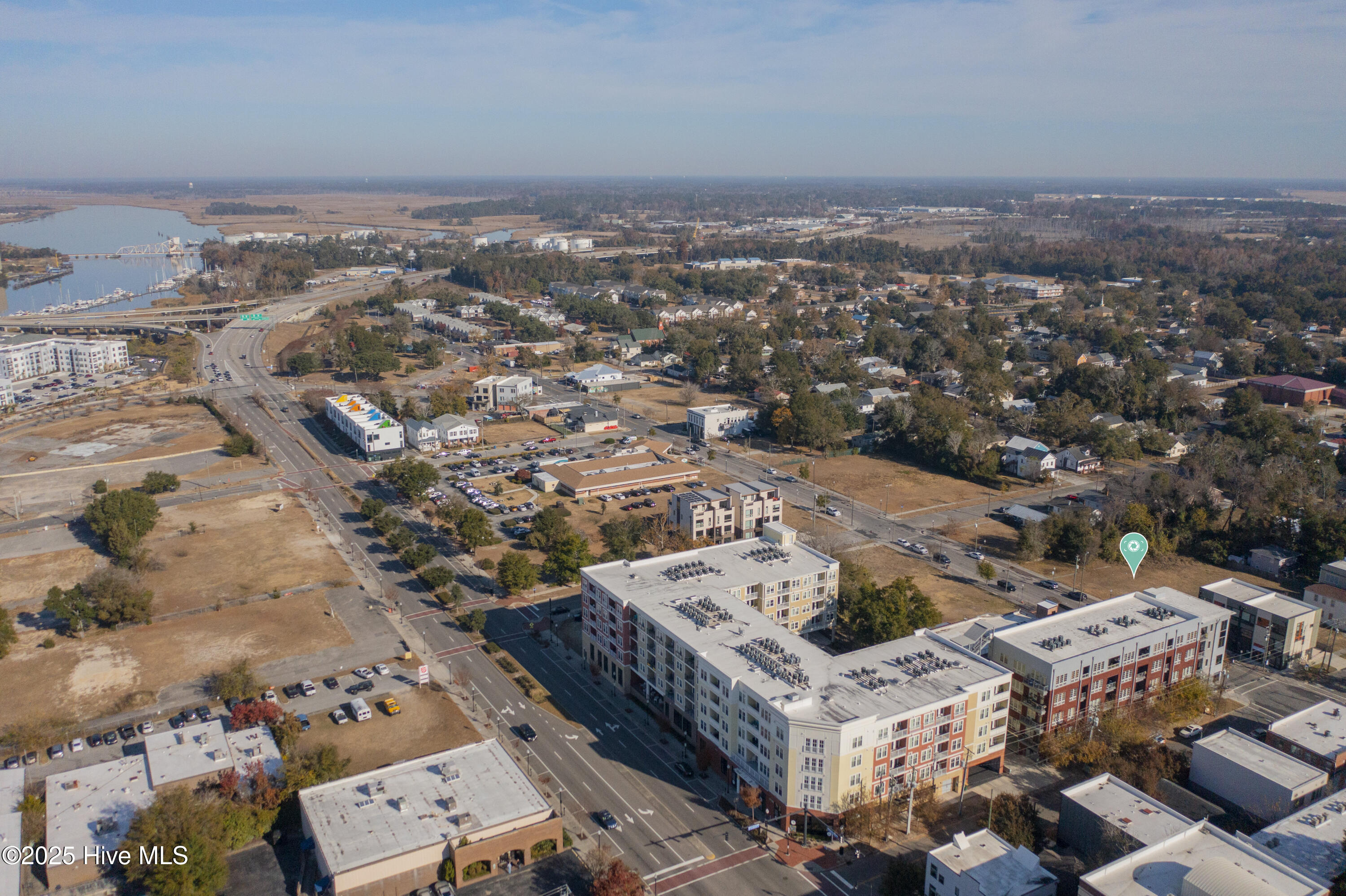 100524258 | Photo 23