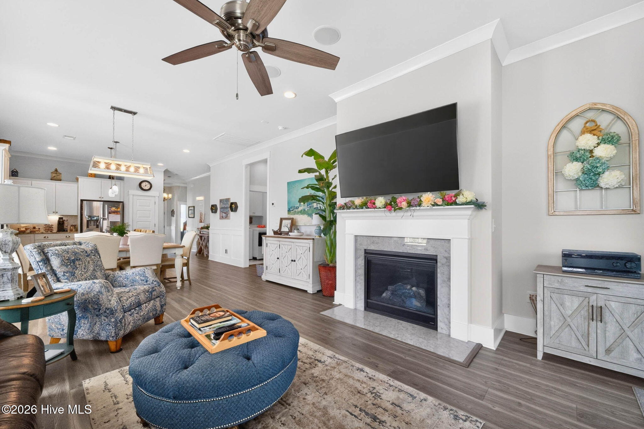 100567275 | Photo 31