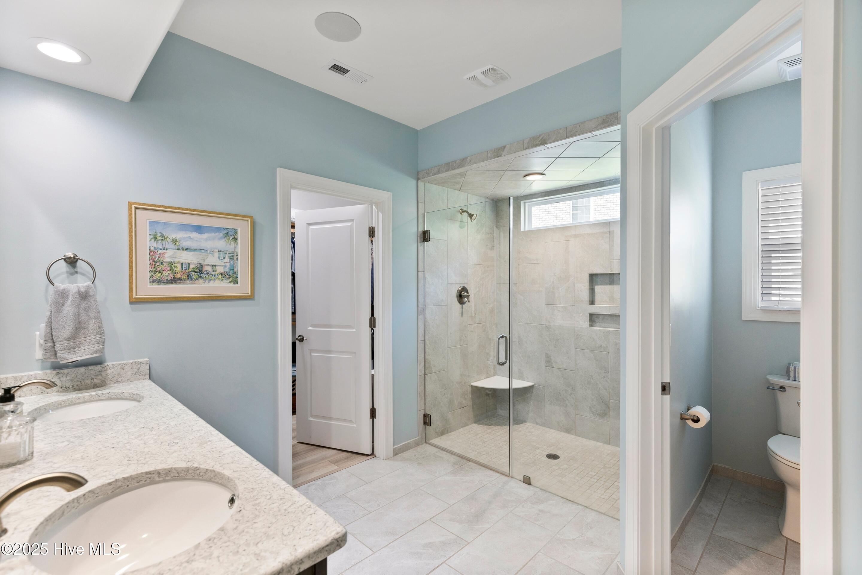 100558361 | Photo 29