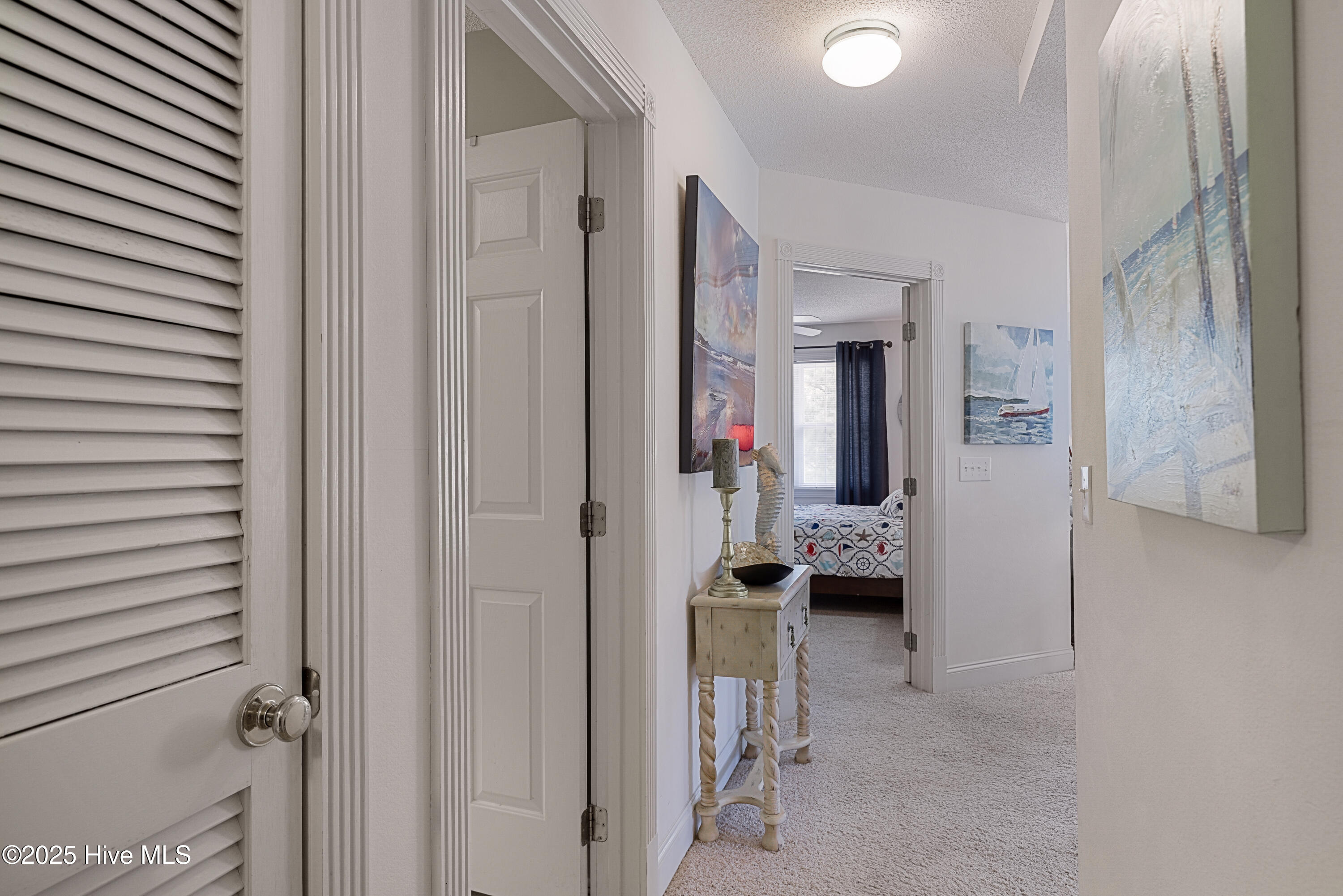 100514225 | Photo 13