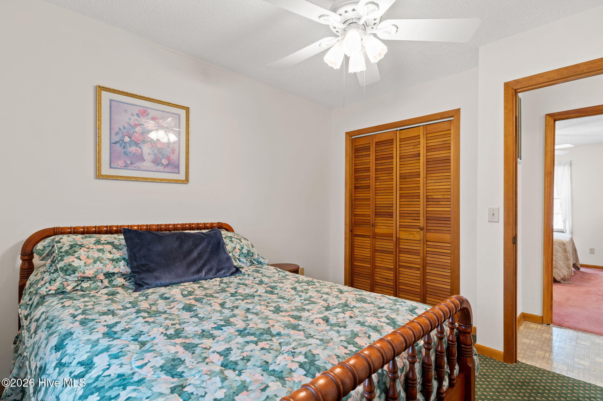 100551334 | Photo 23