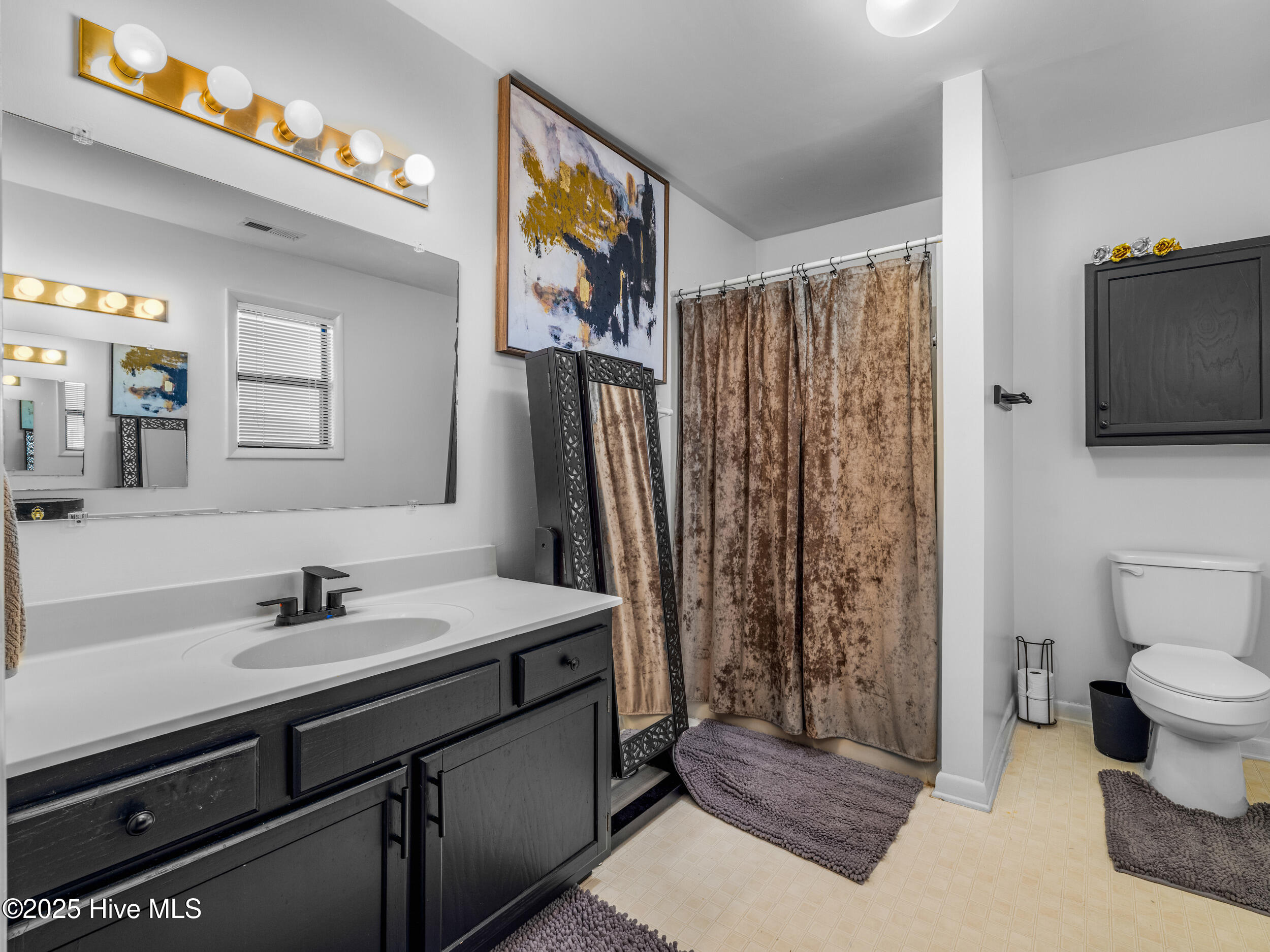 100538354 | Photo 36