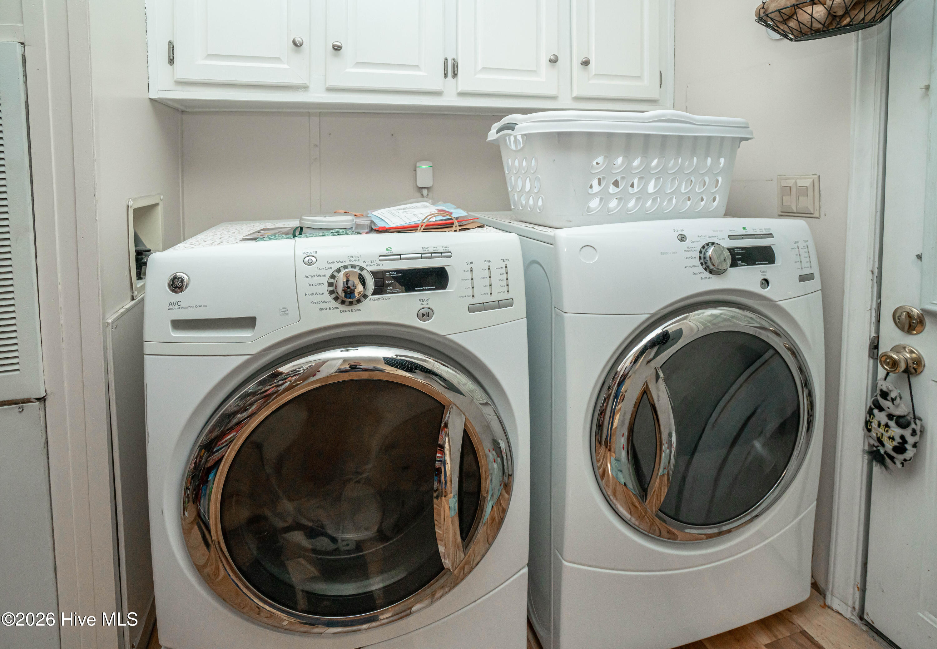 100567070 | Photo 17