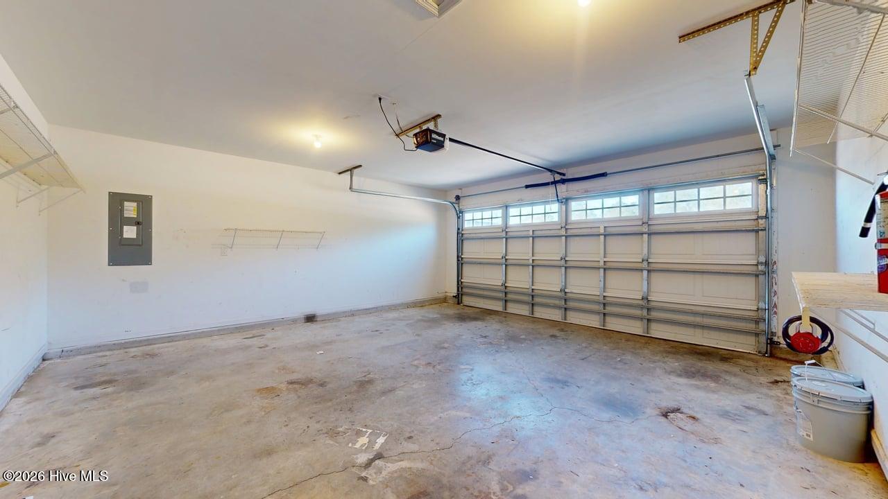 100552831 | Photo 21