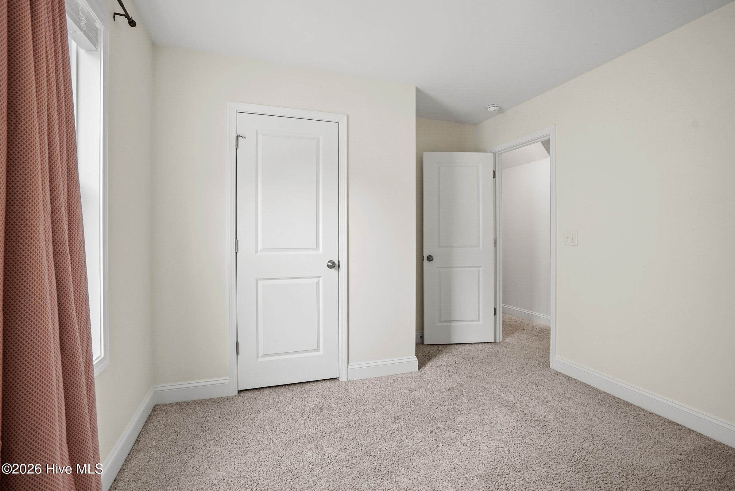 100552712 | Photo 33