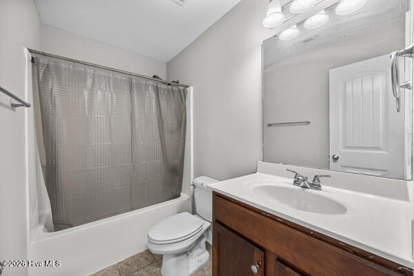 100568075 | Photo 18