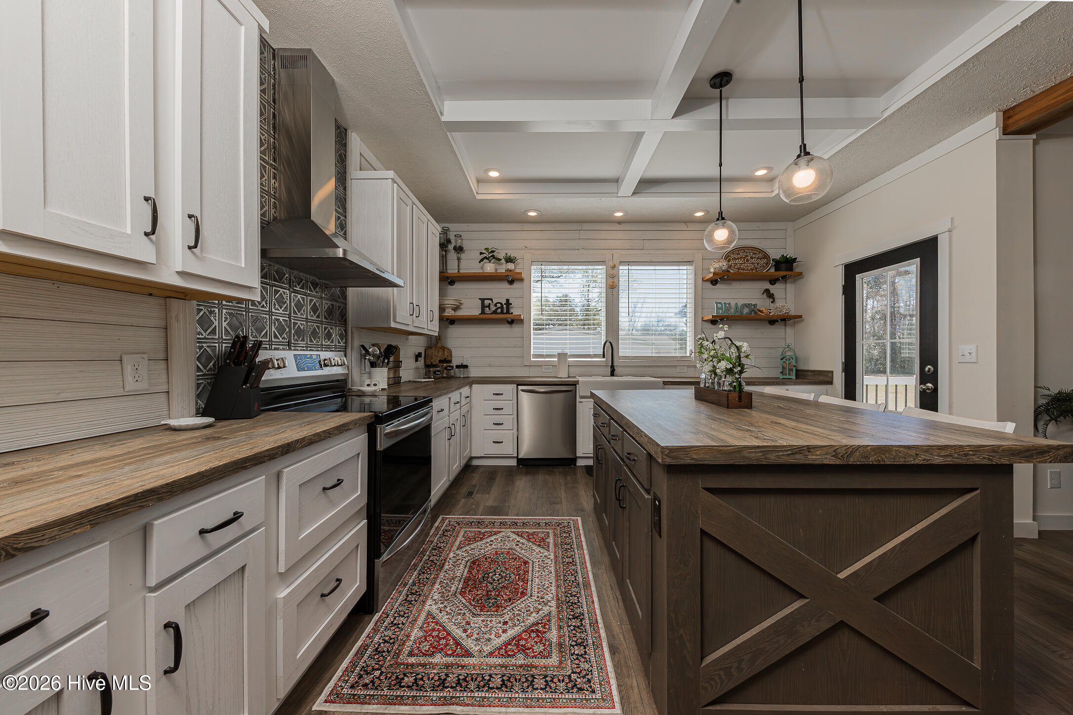 100563969 | Photo 20