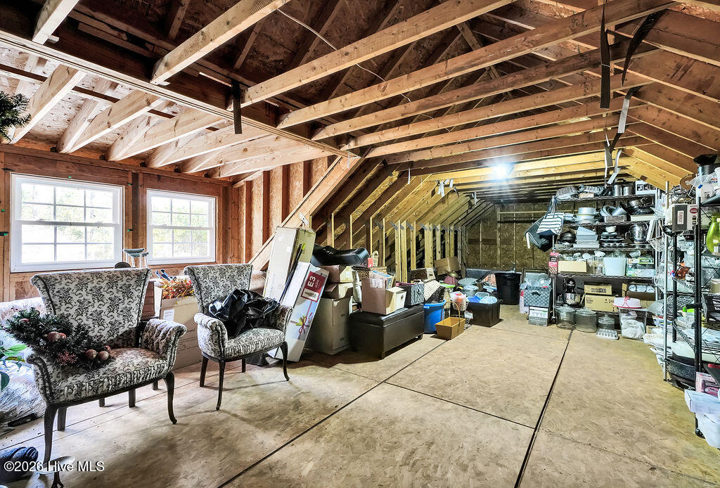 100560144 | Photo 24