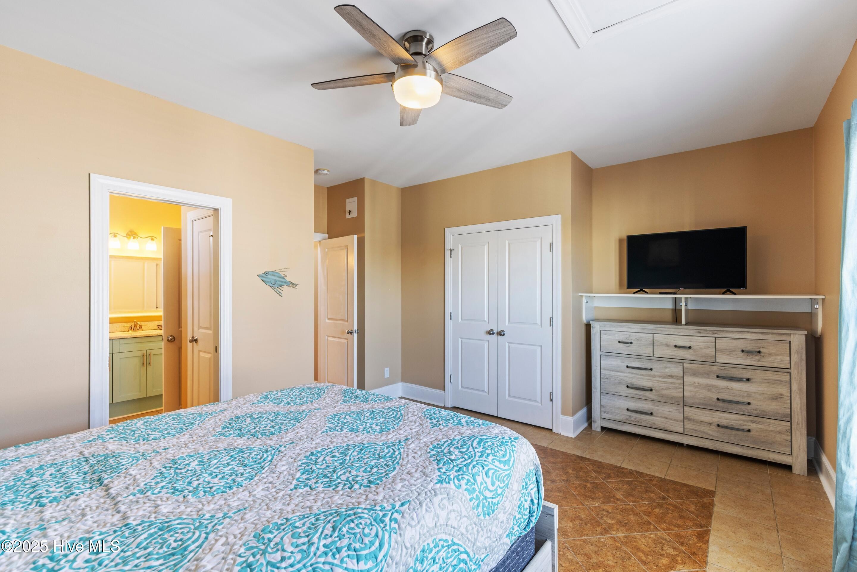 100546676 | Photo 26