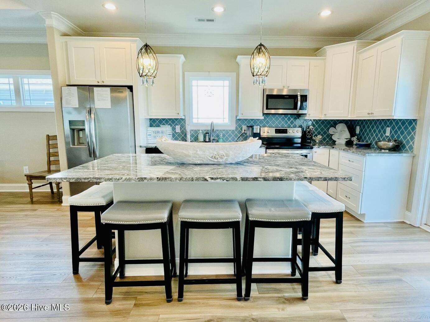 100552072 | Photo 13