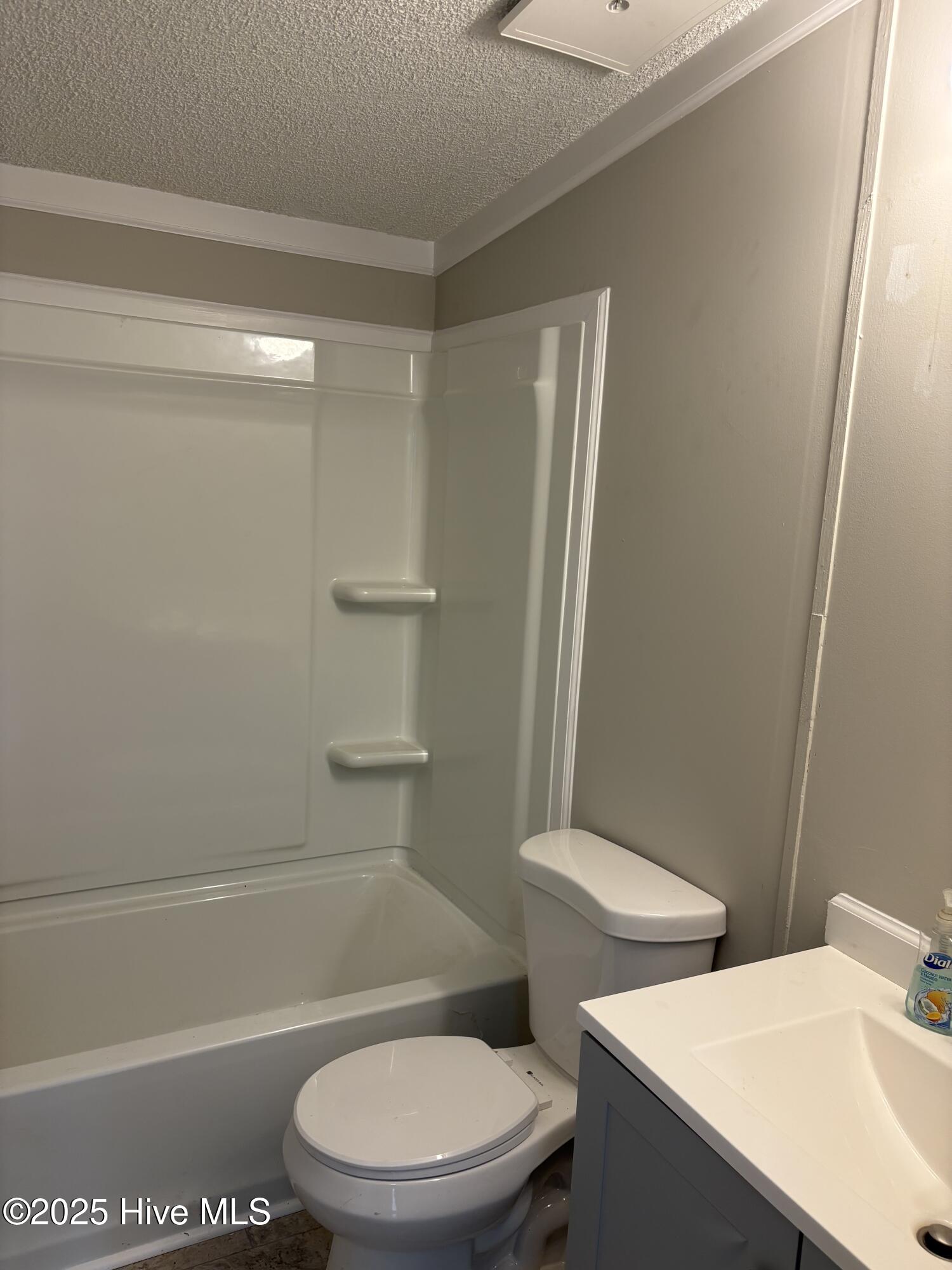 100546221 | Photo 14