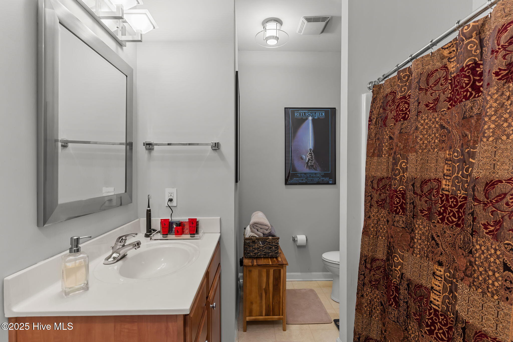 100532353 | Photo 29