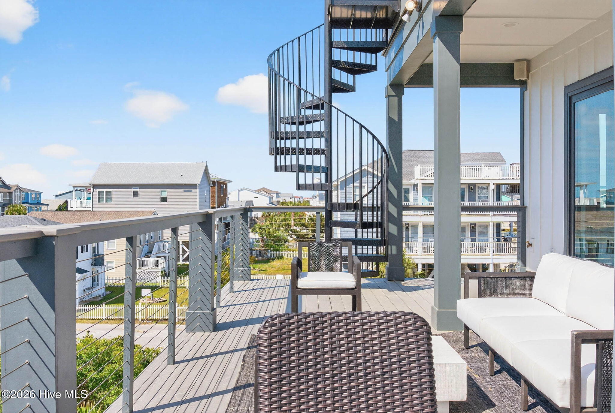 100565153 | Photo 20