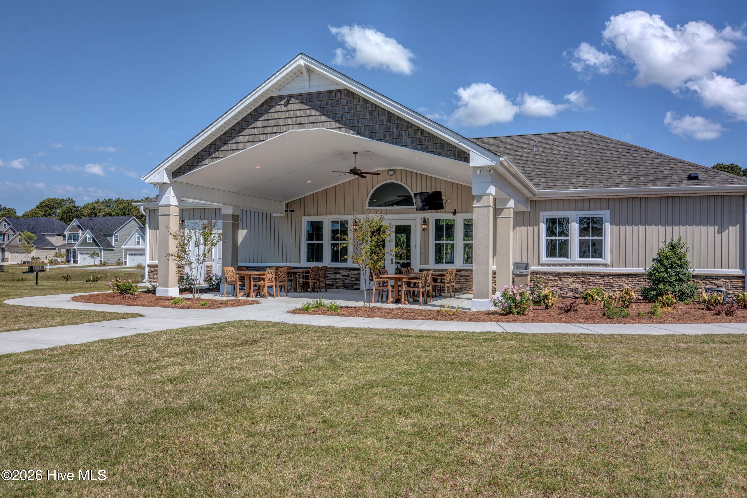 100553232 | Photo 34