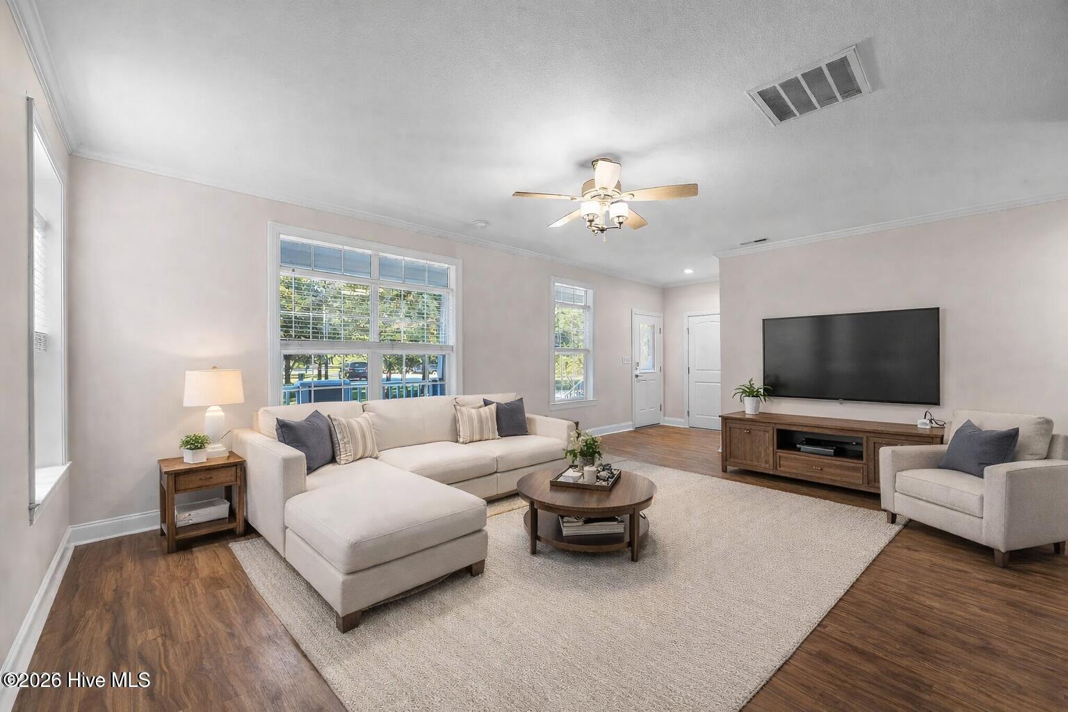 100528146 | Photo 10