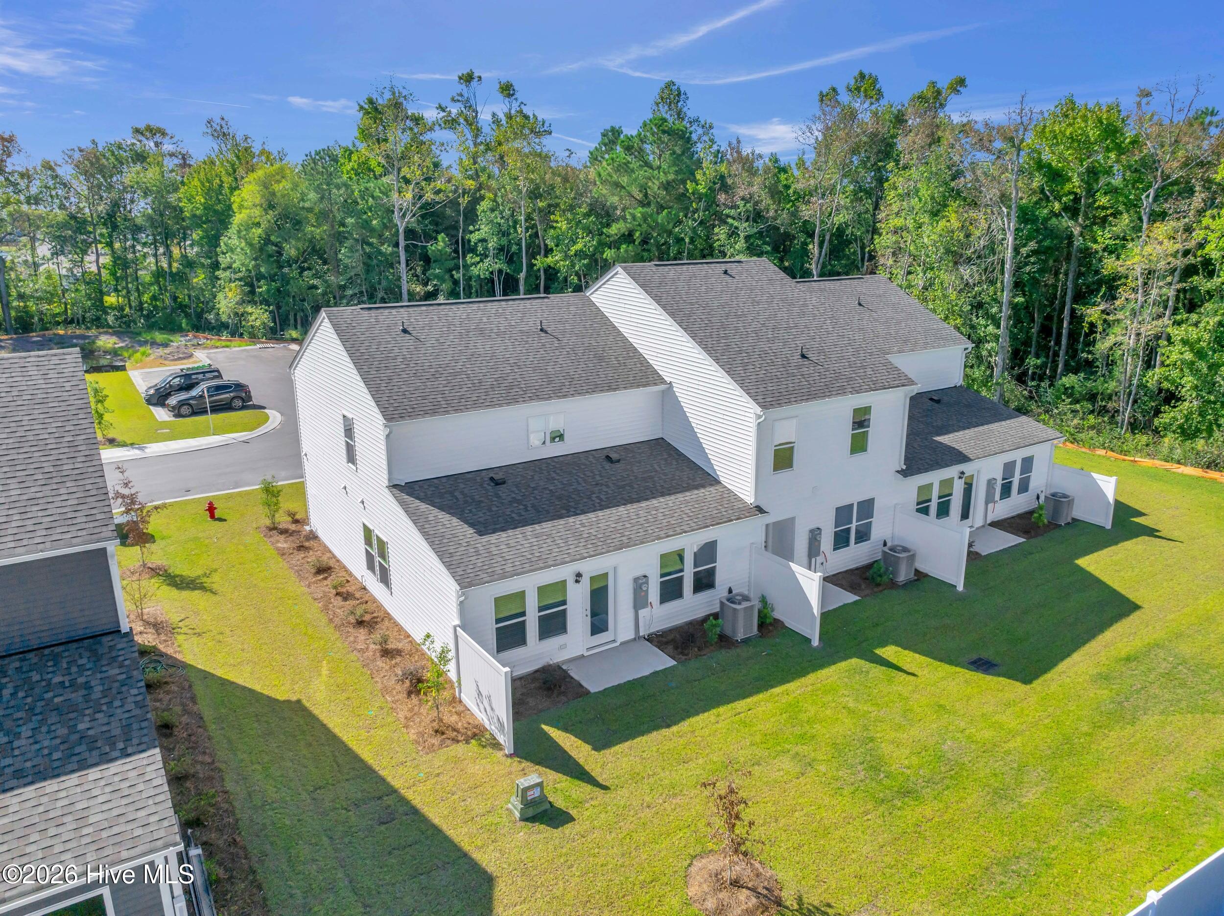 100539457 | Photo 33