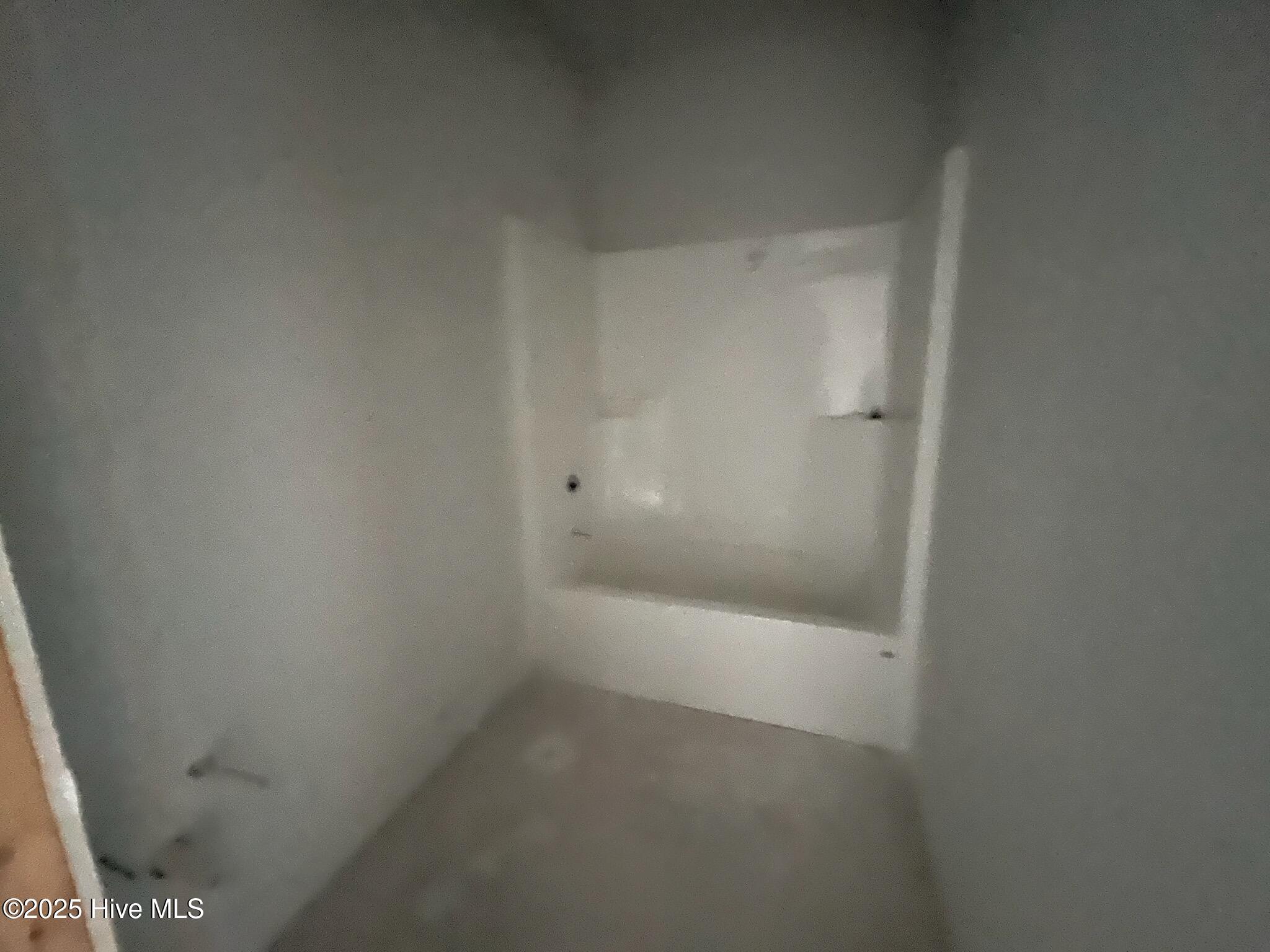 100527021 | Photo 24