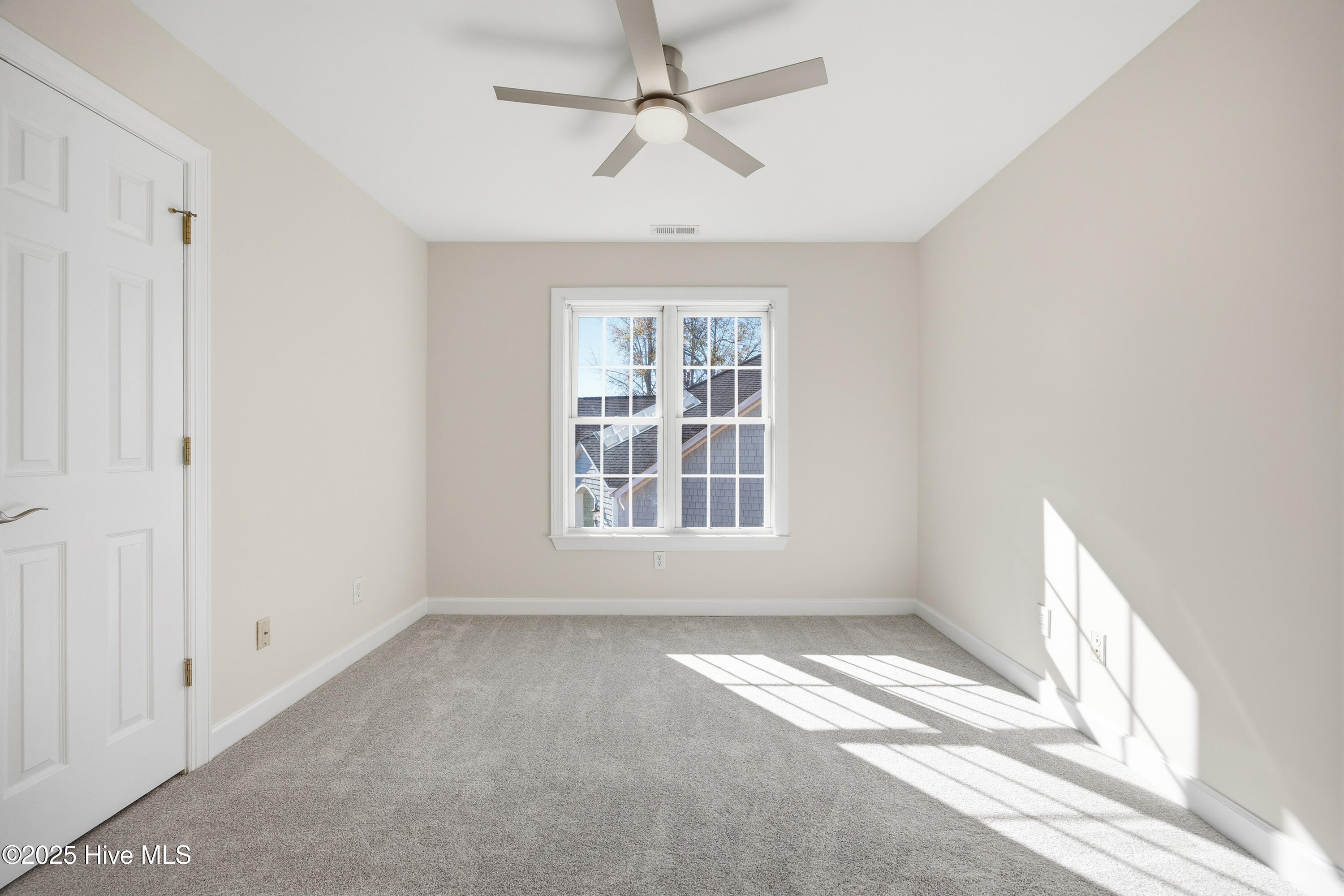 100545806 | Photo 29