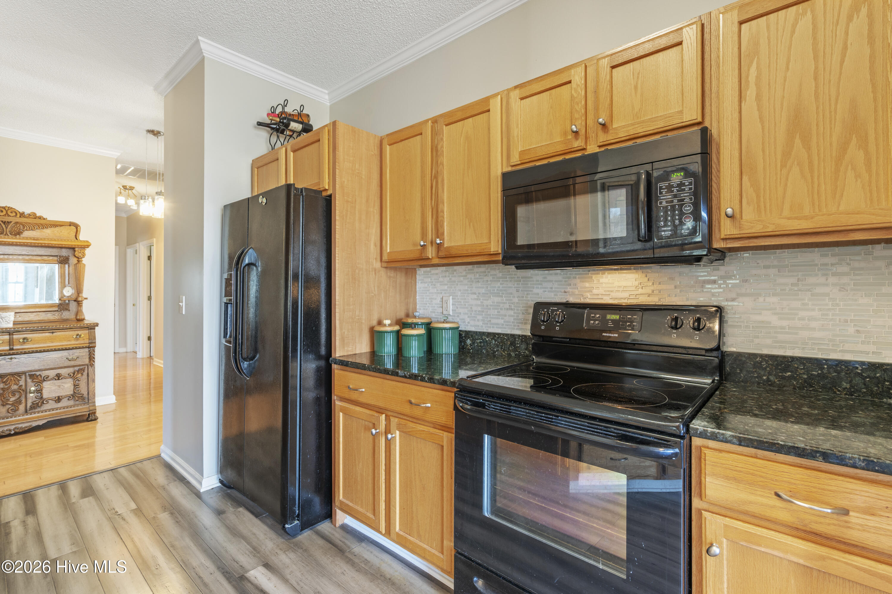 100554853 | Photo 19