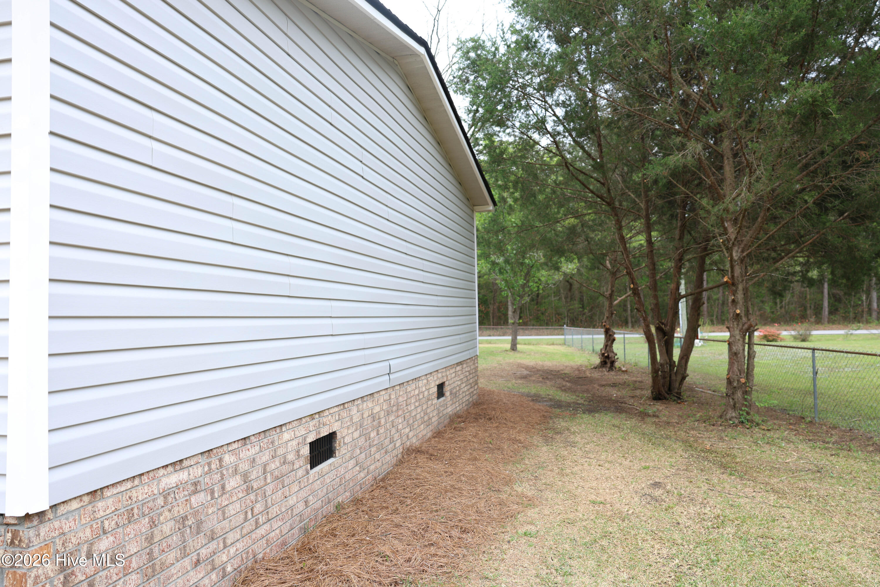 100567859 | Photo 42