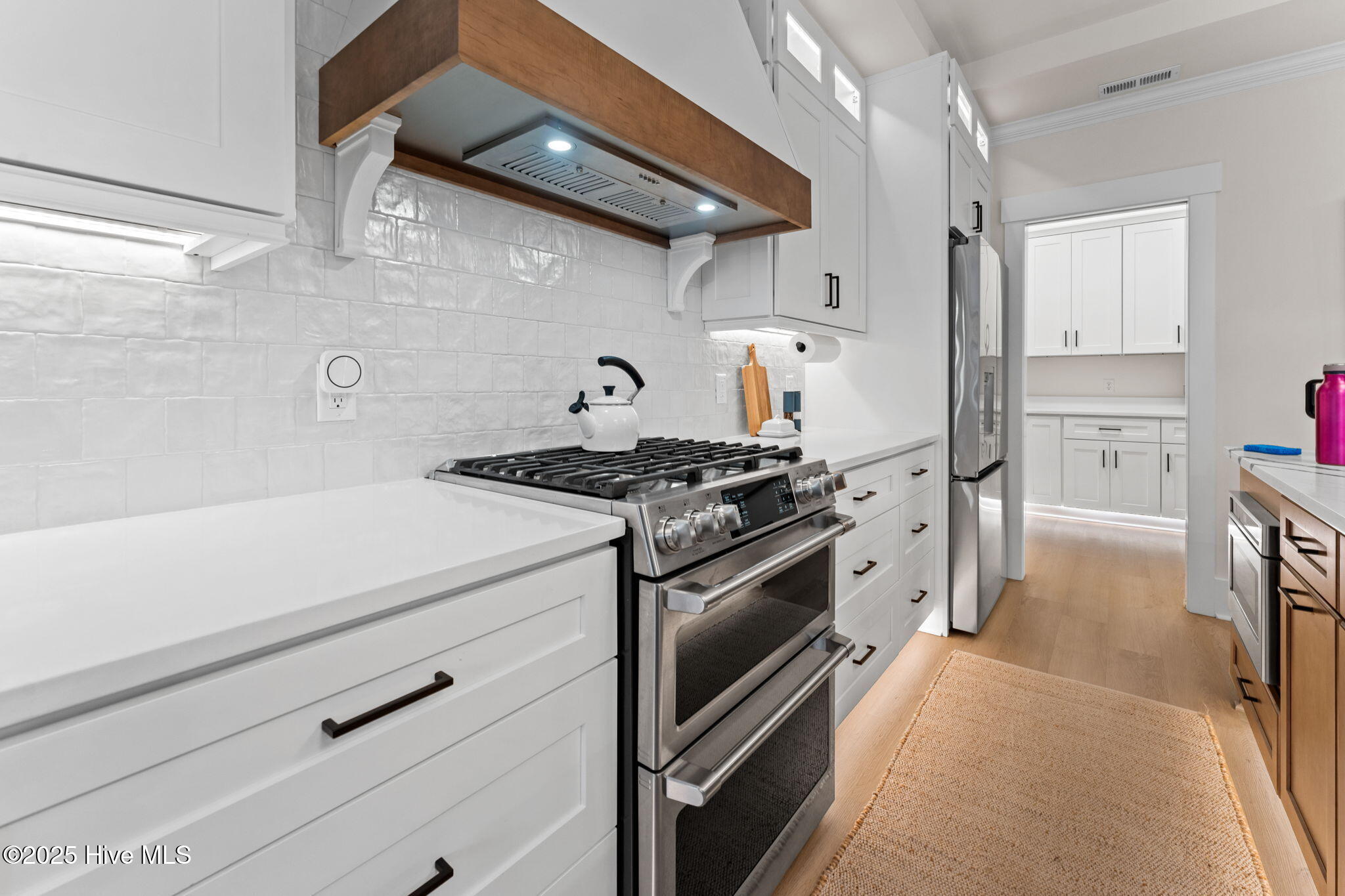 100539028 | Photo 36