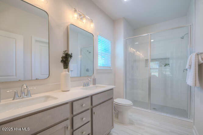 100540645 | Photo 20