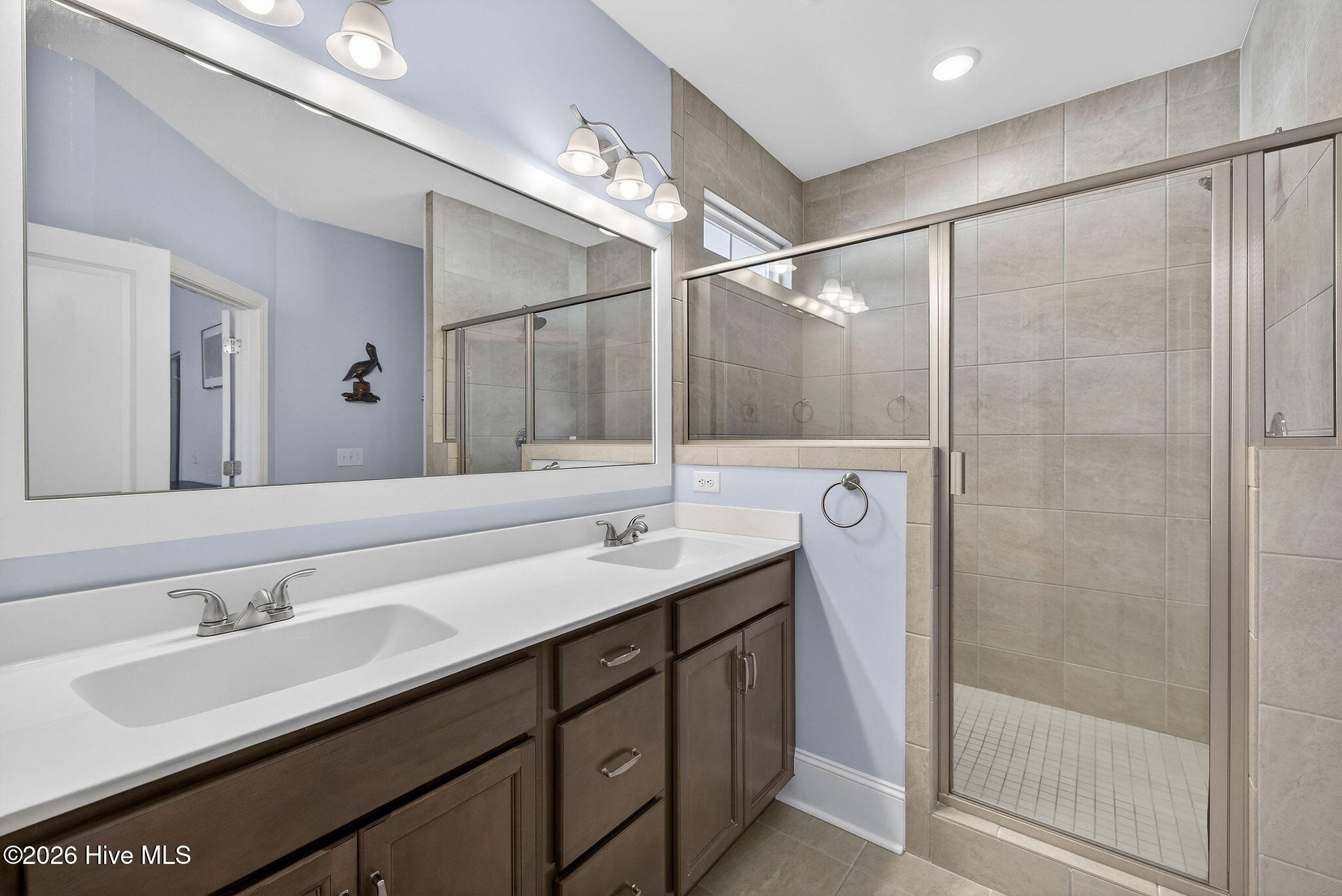 100563102 | Photo 22