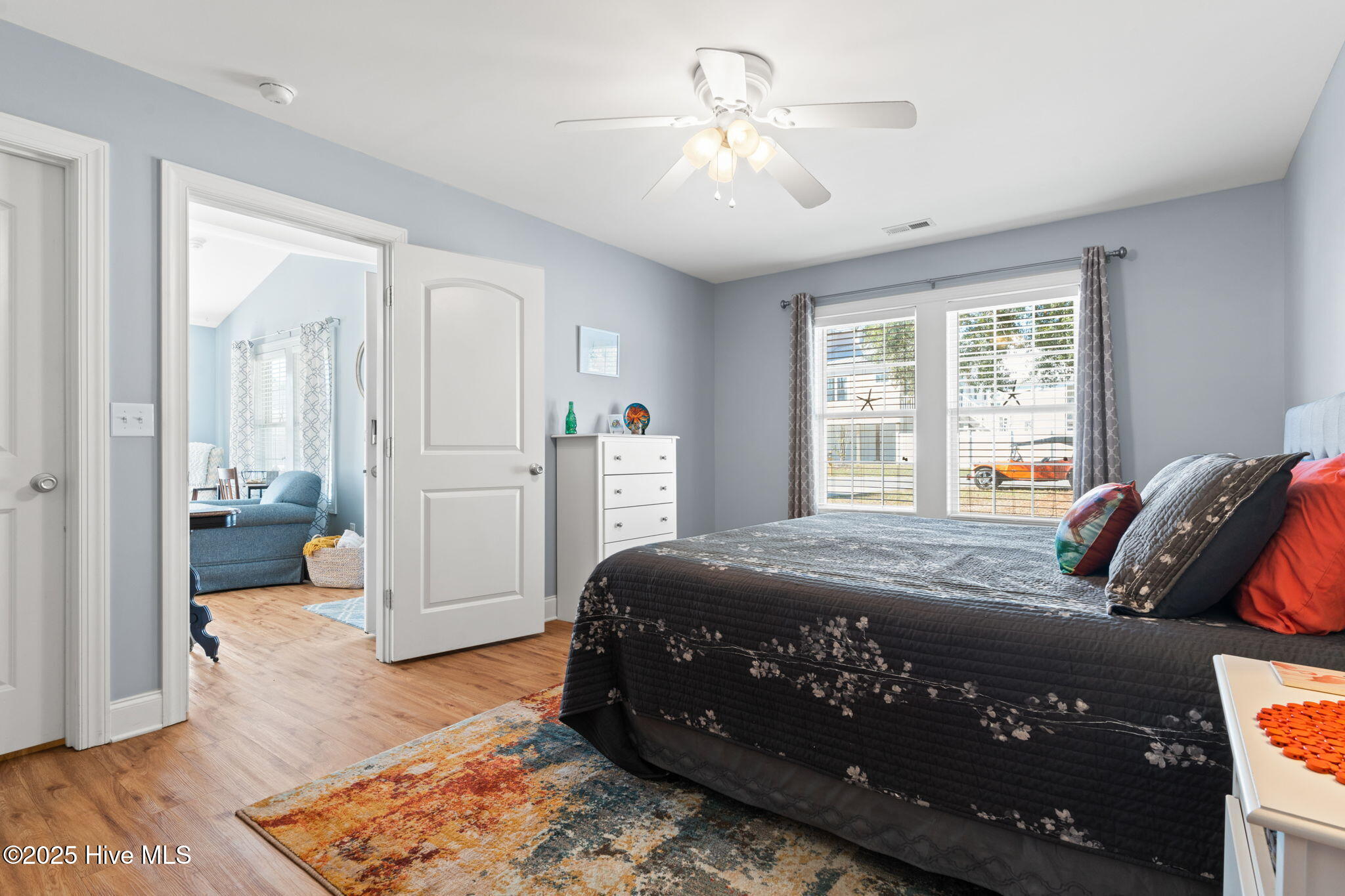 100541037 | Photo 22