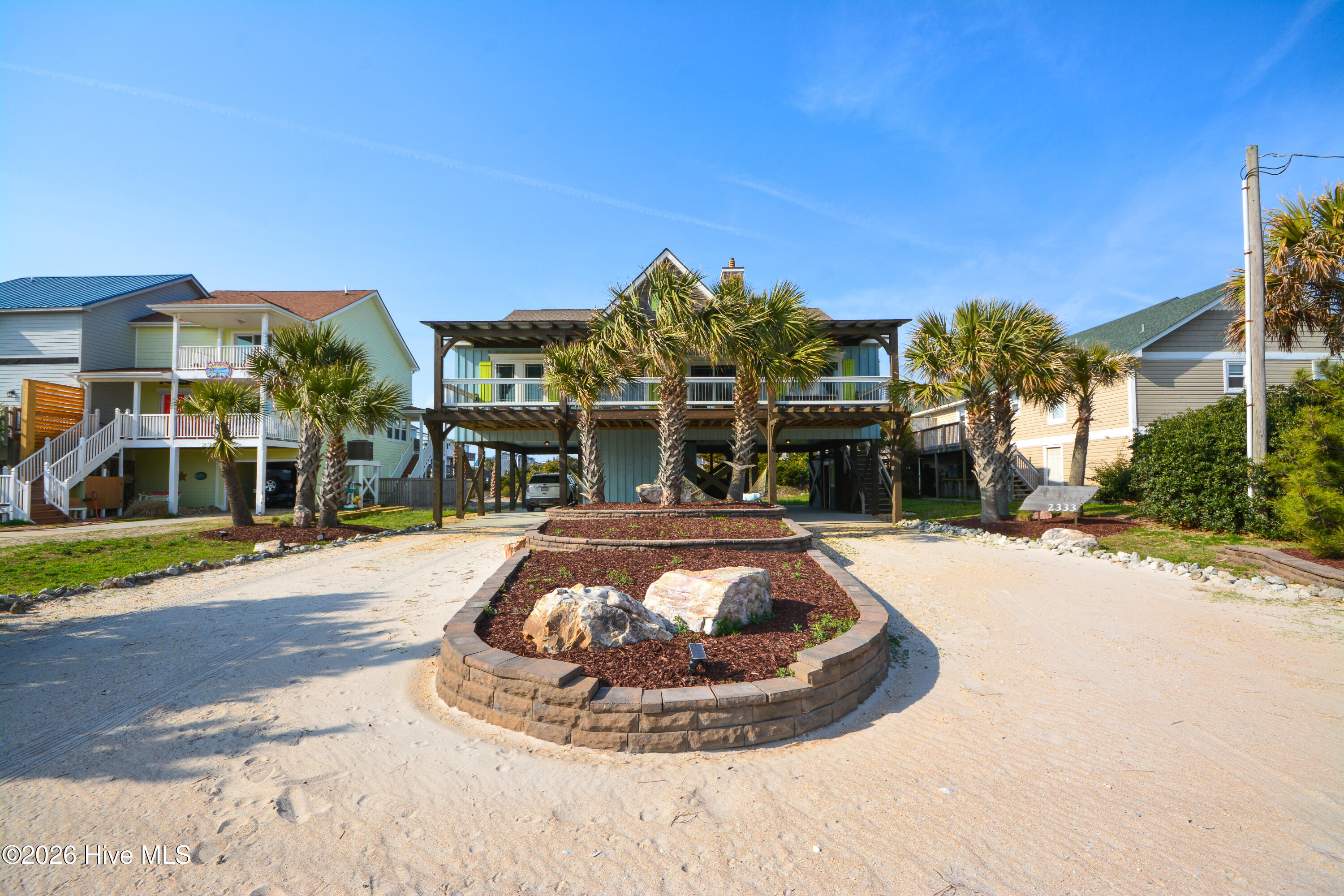 100565918 | Photo 41