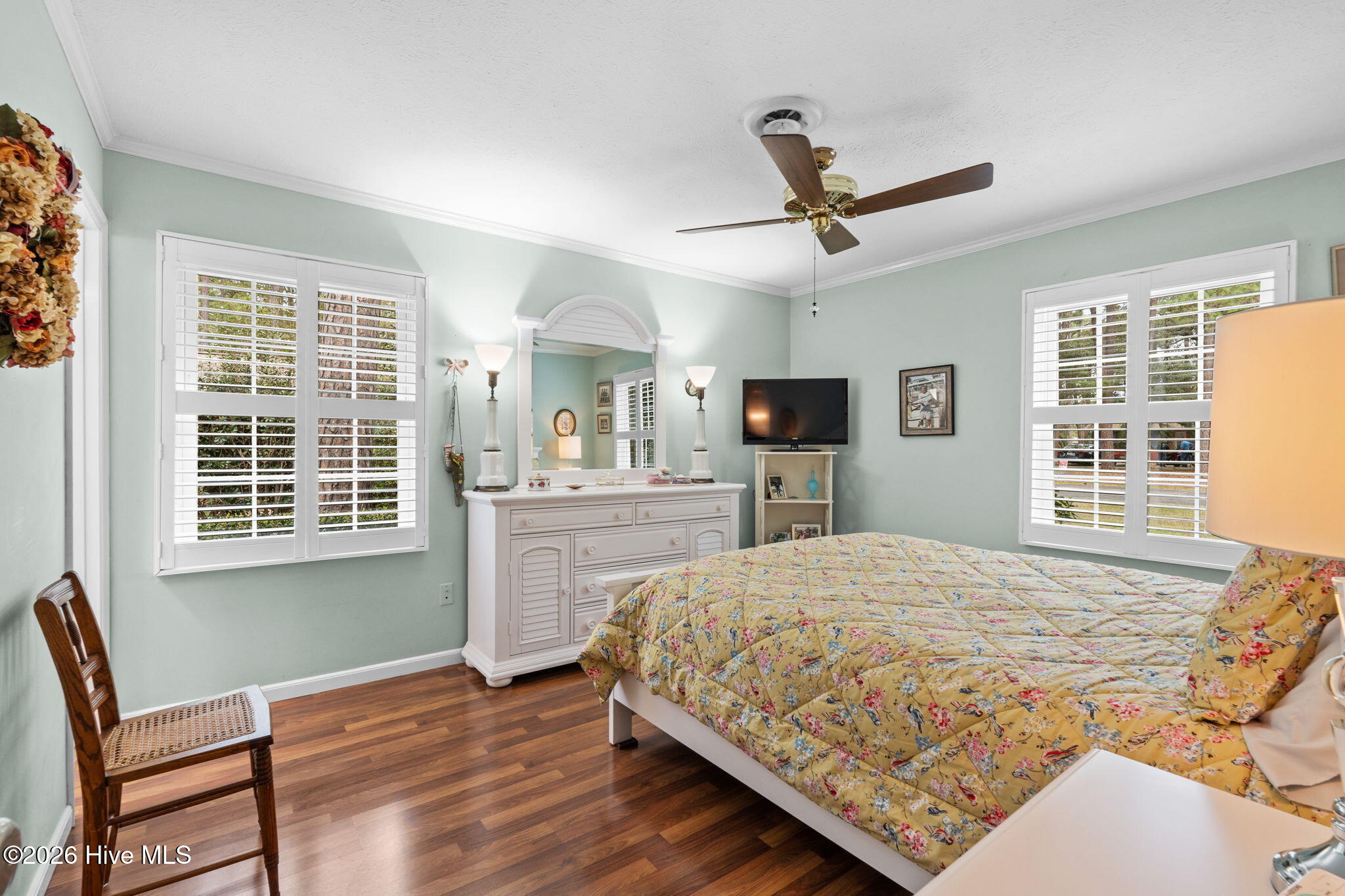 100564261 | Photo 18