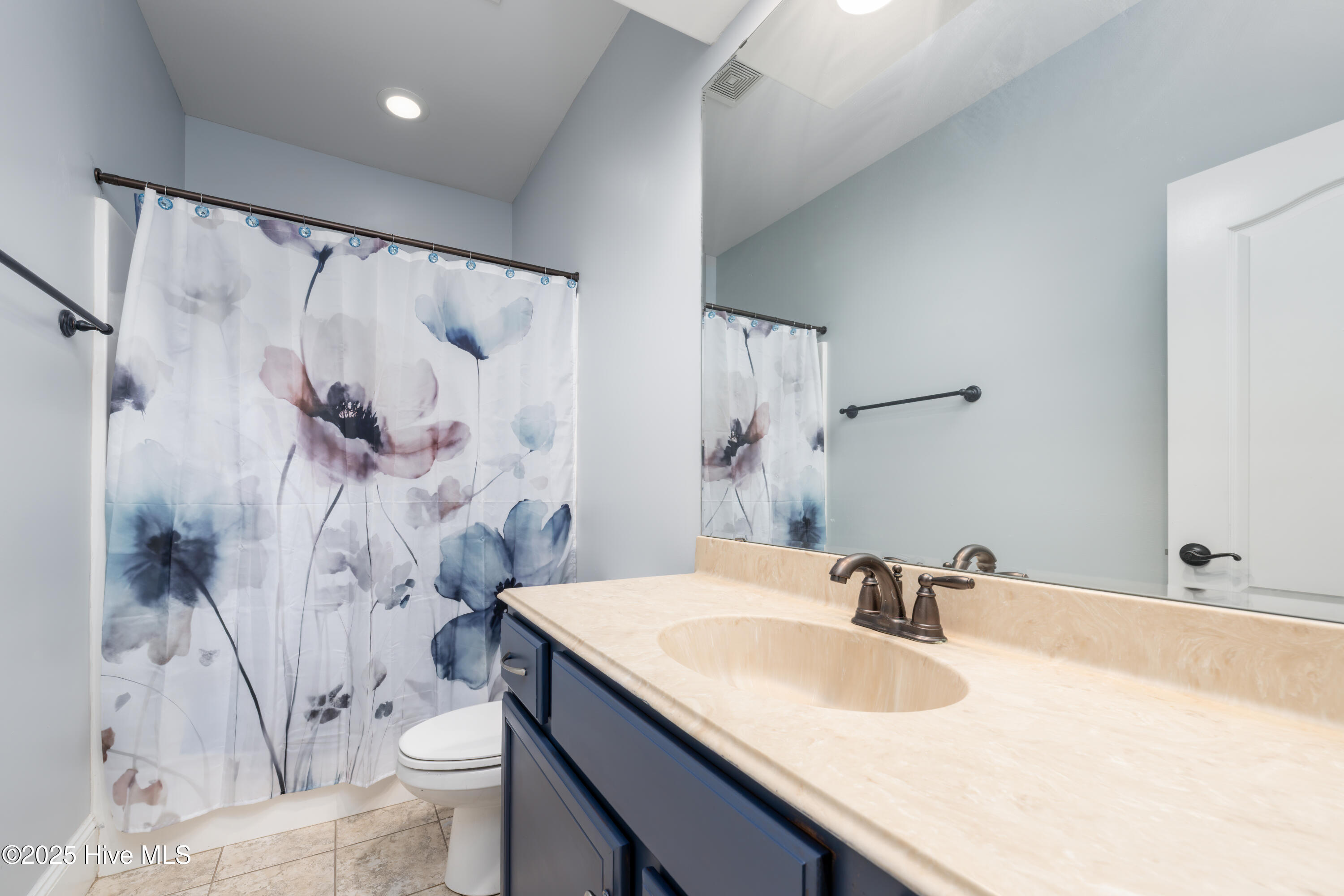 100535400 | Photo 26