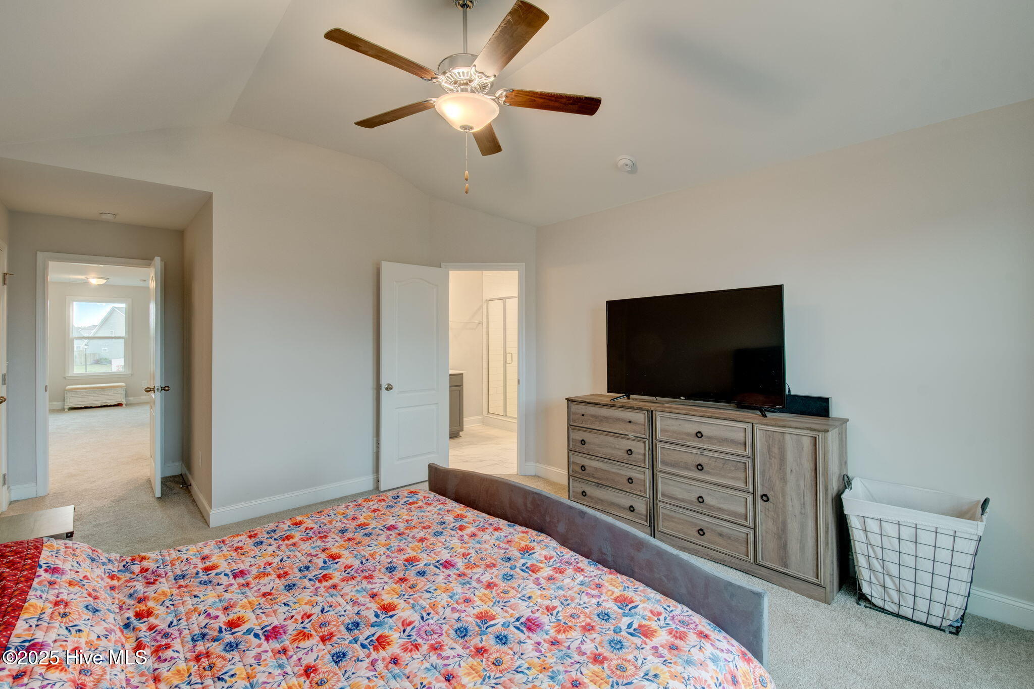 100535220 | Photo 27