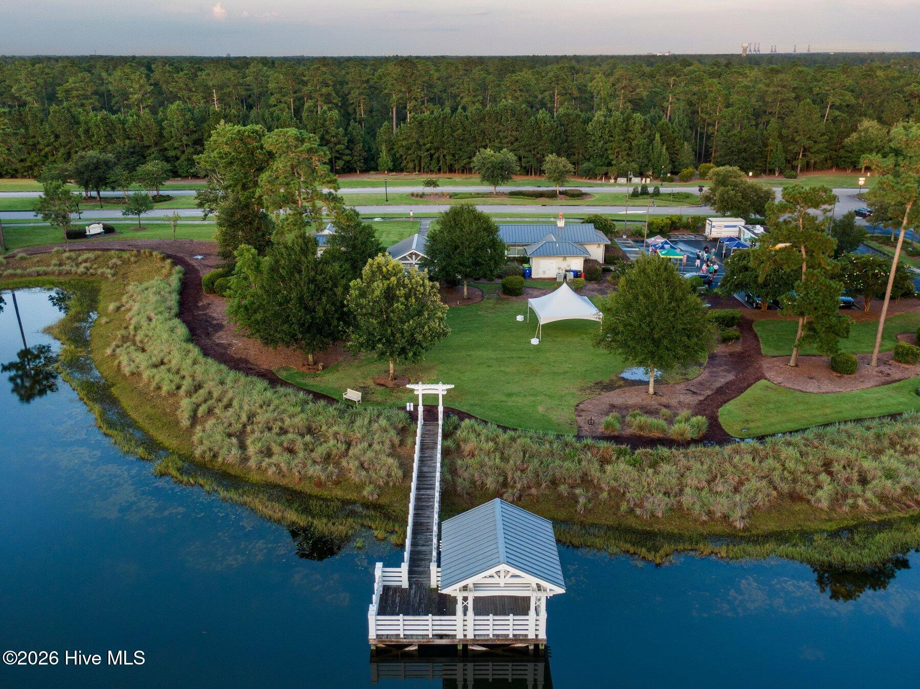 100558018 | Photo 56