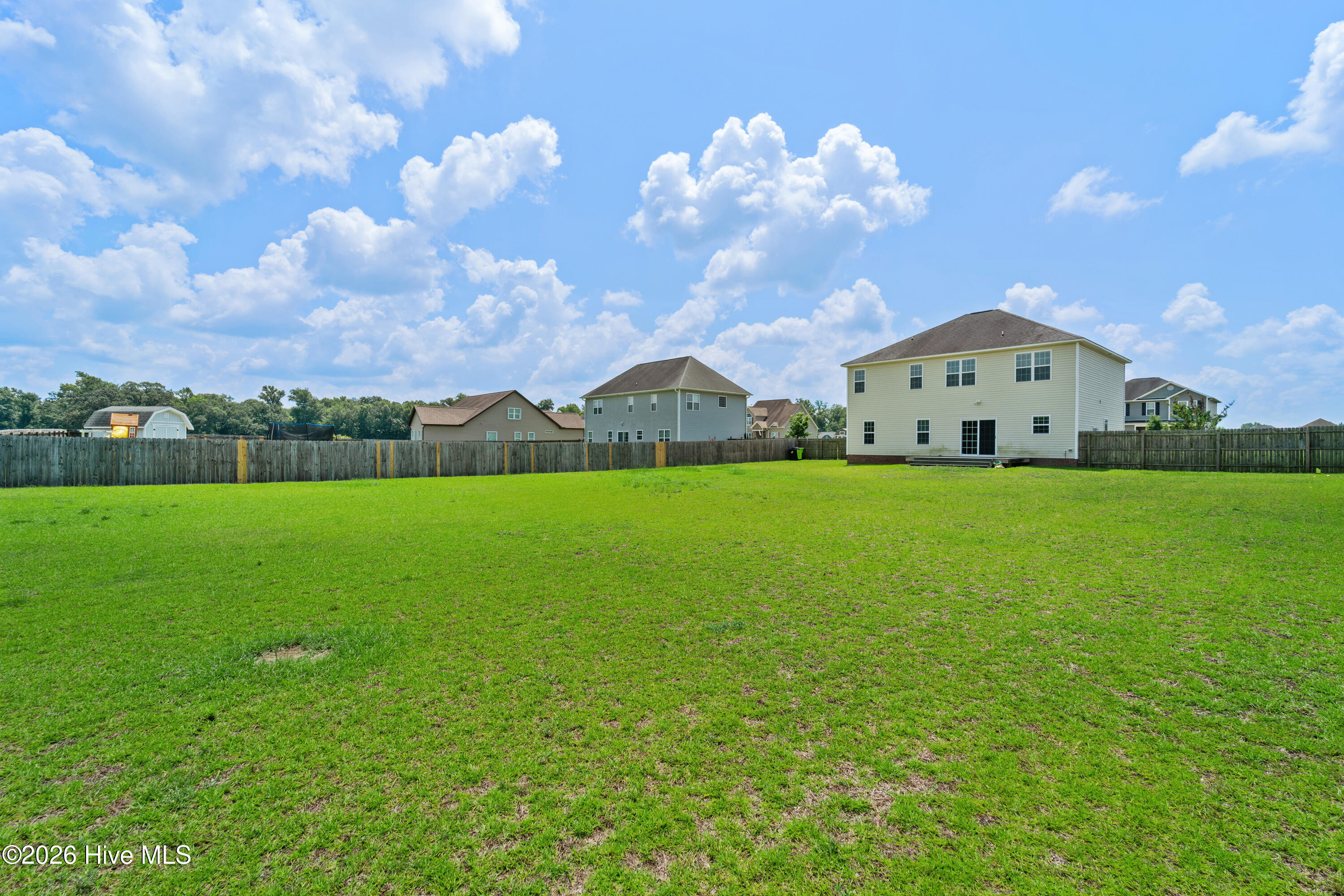 100552593 | Photo 25