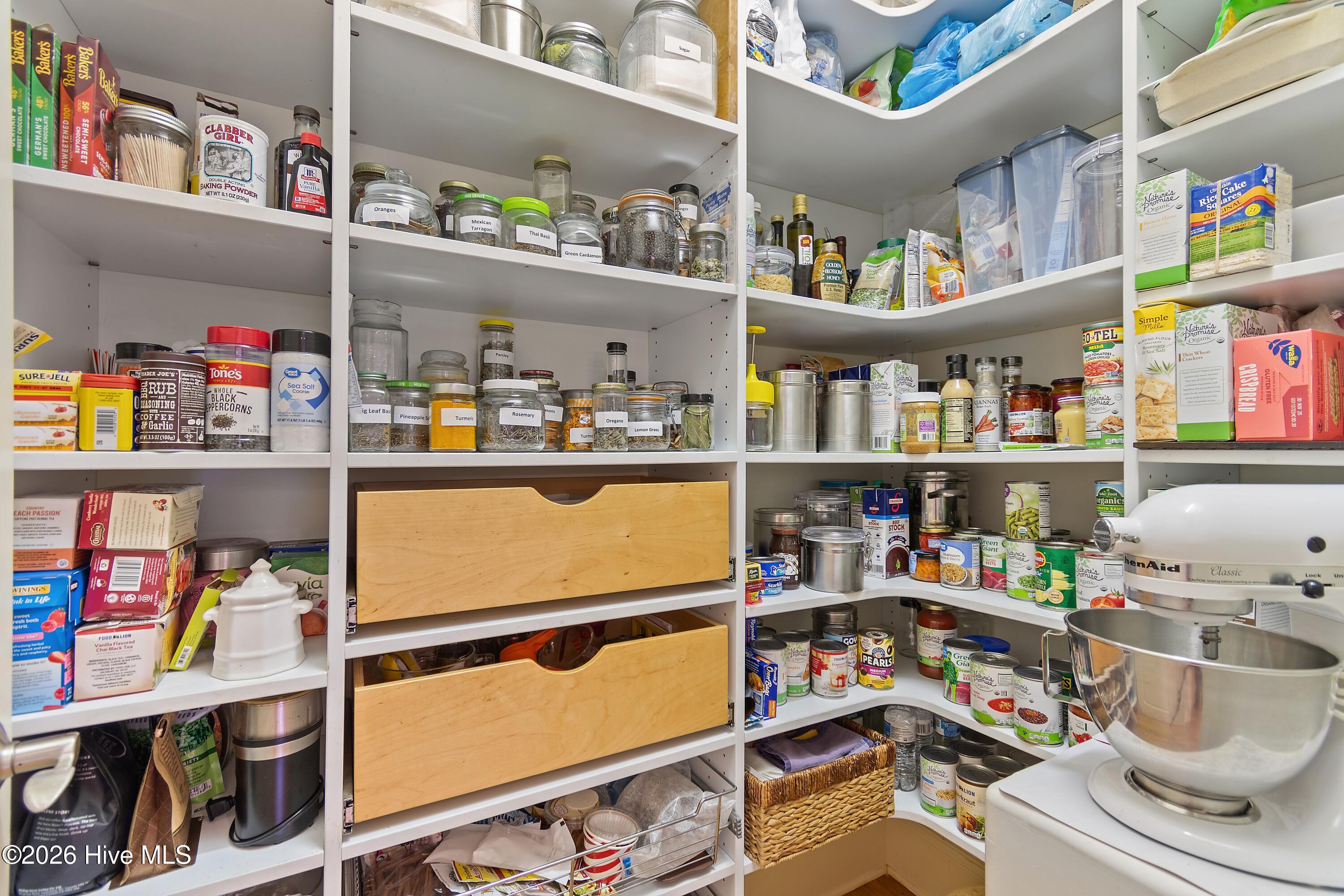 100567309 | Photo 47