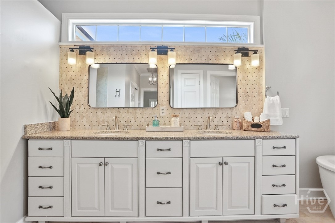Vanity w/lots of storage and natural light