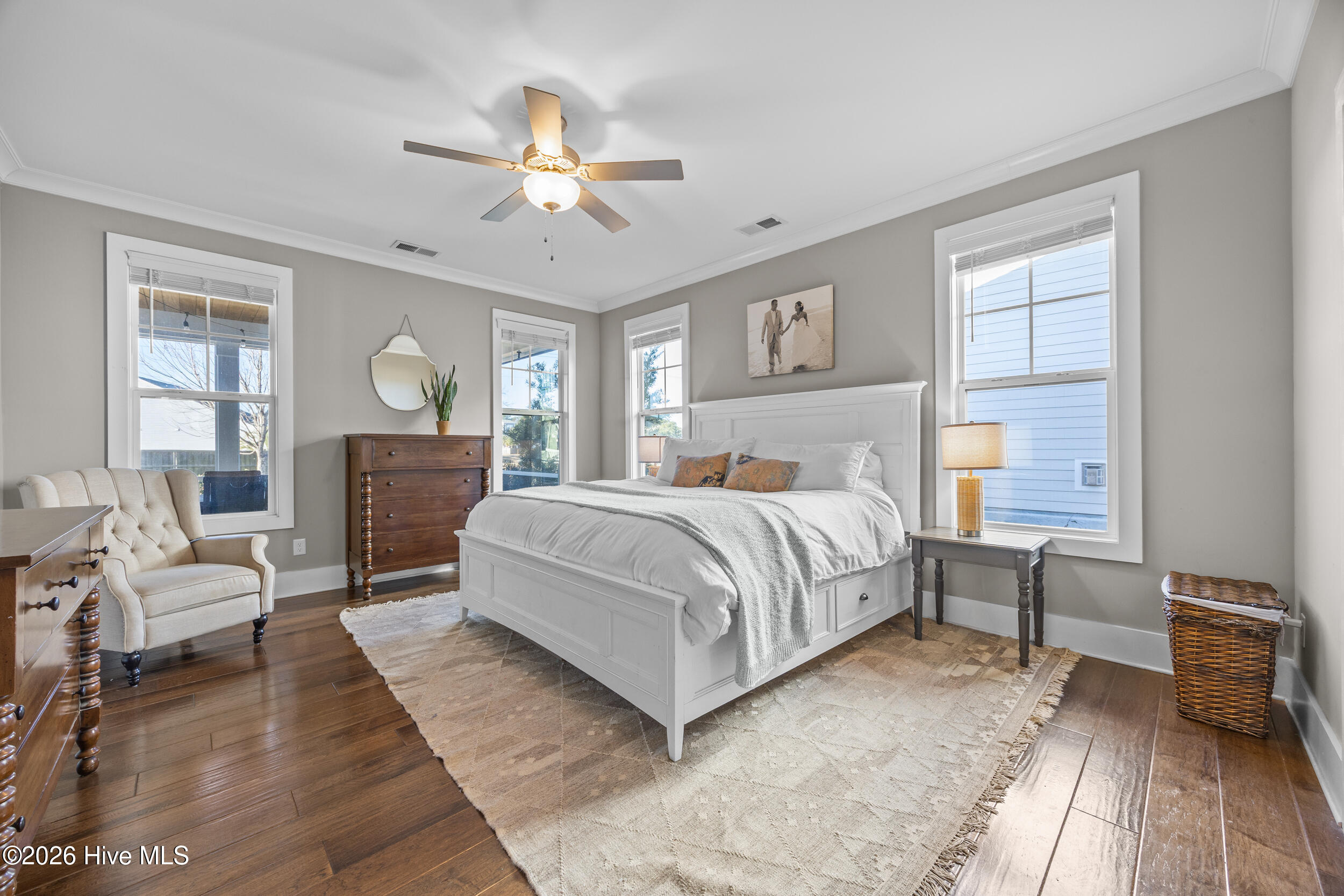 100551925 | Photo 14