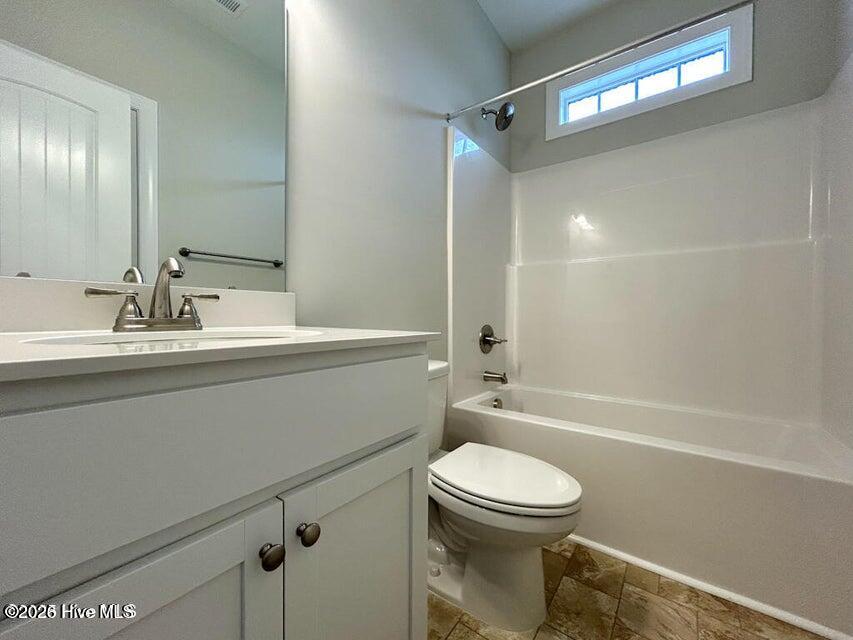 100553181 | Photo 30