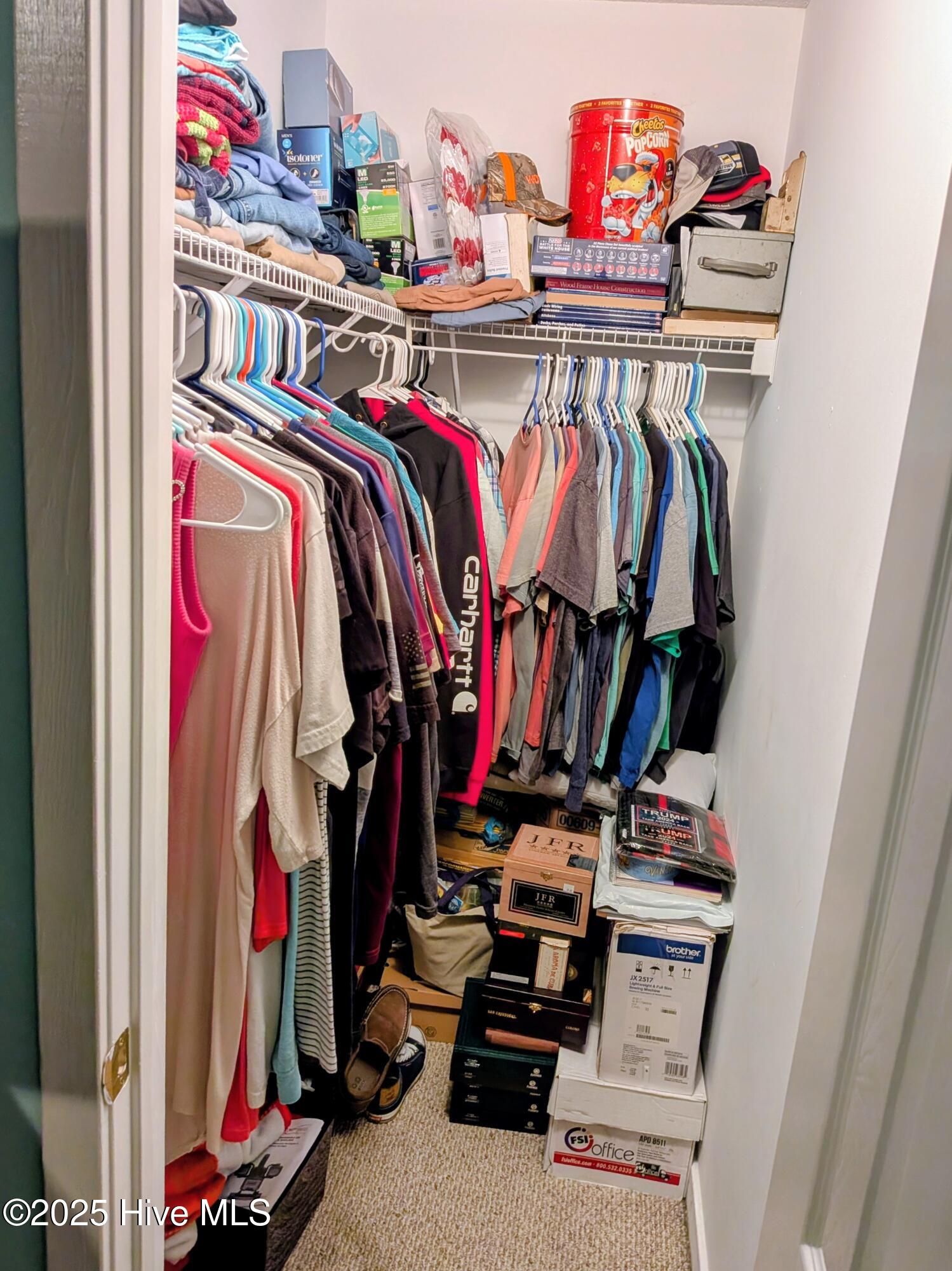 100540350 | Photo 14