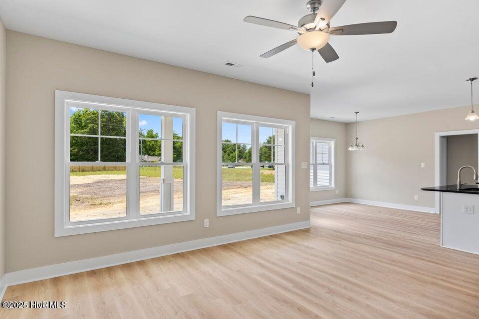 100540139 | Photo 24