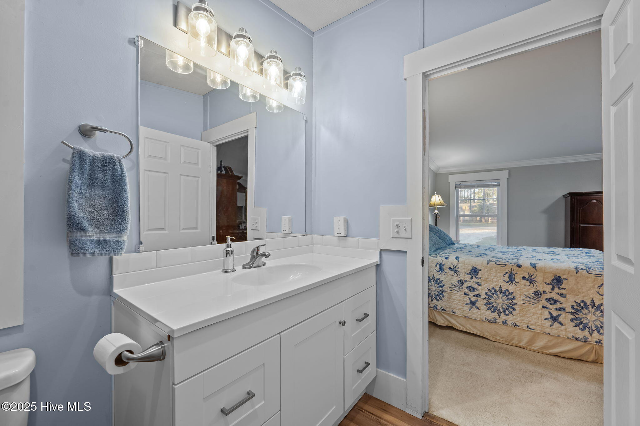 100540972 | Photo 22