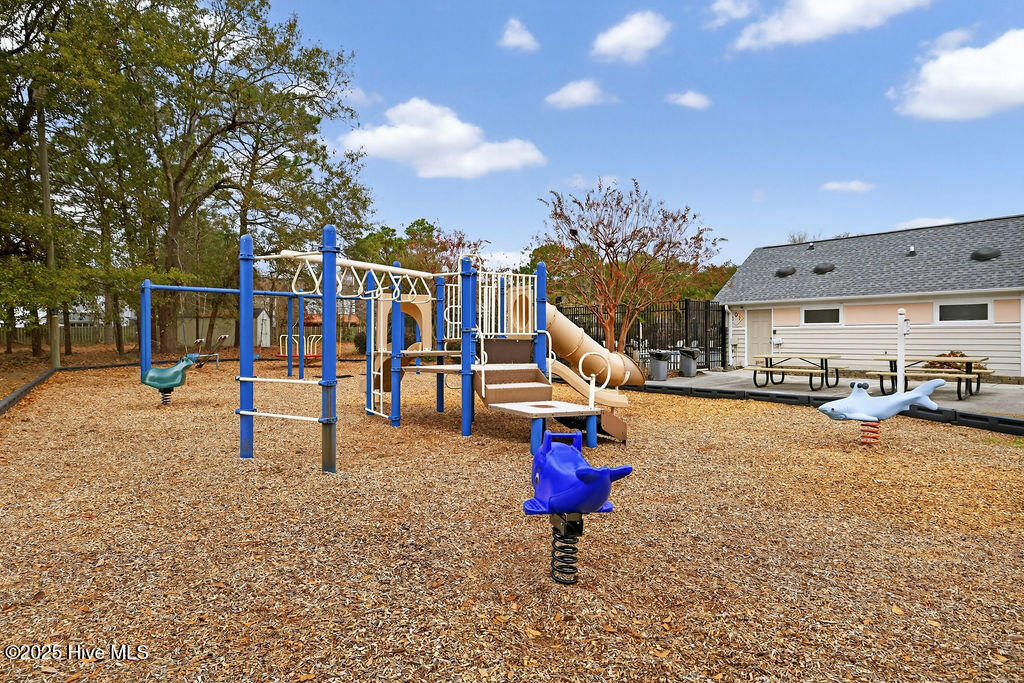 100543965 | Photo 54