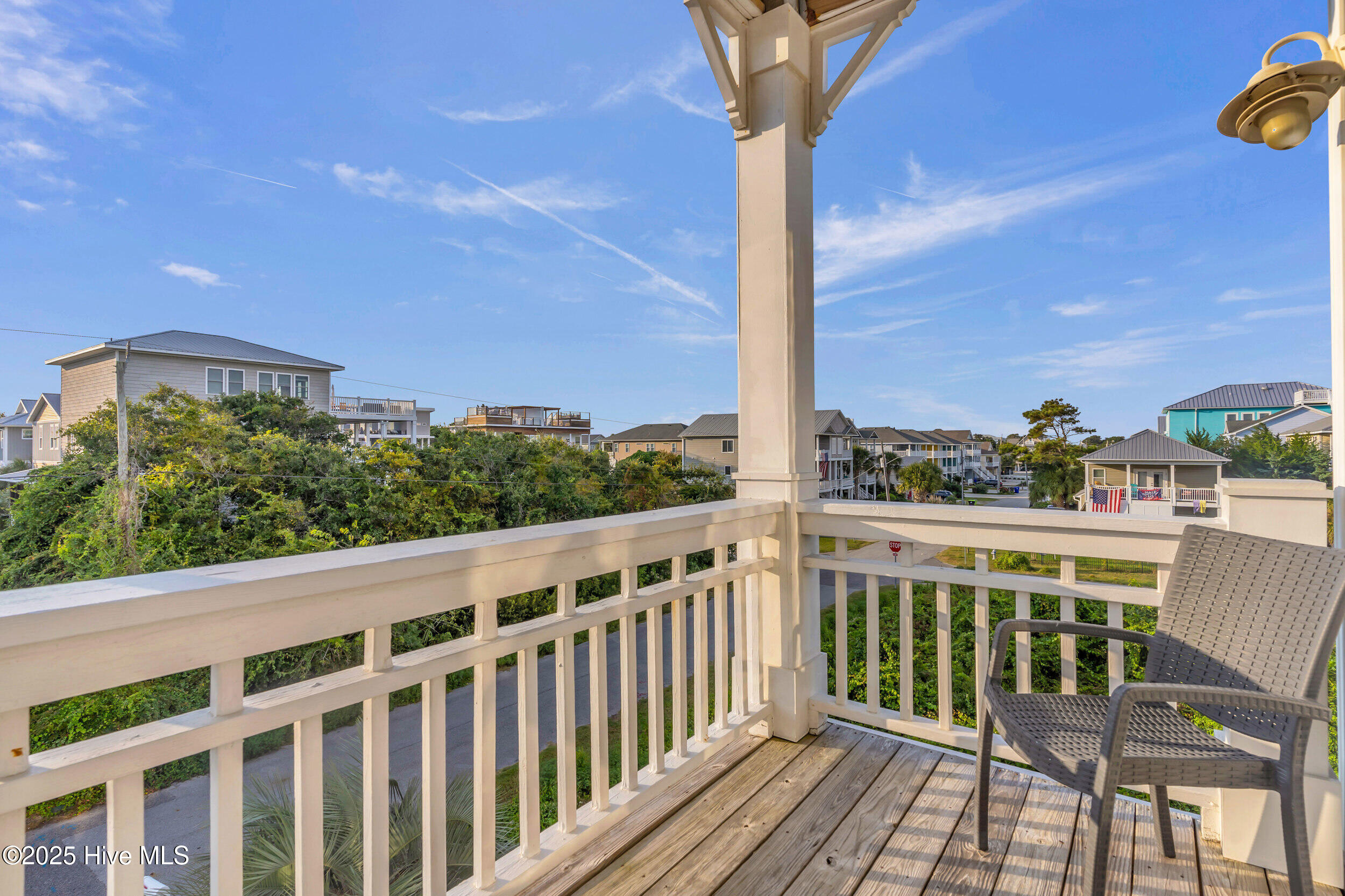 100530363 | Photo 40